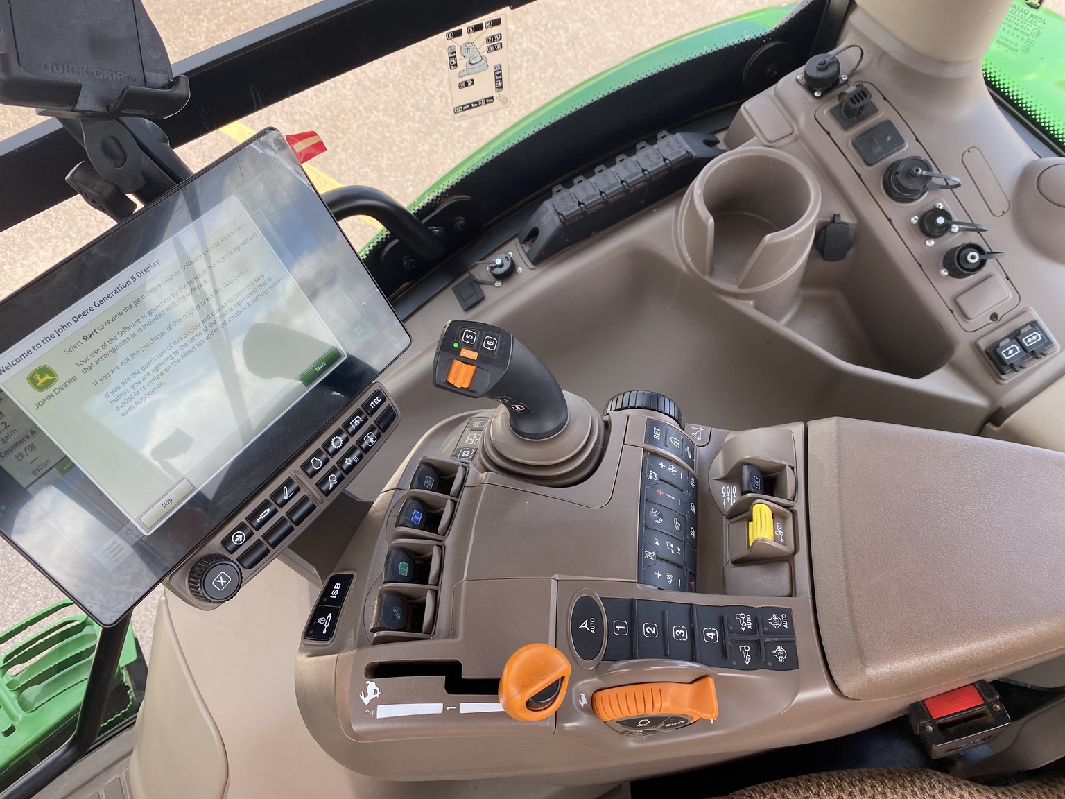2023 John Deere 6R 175 Image 17