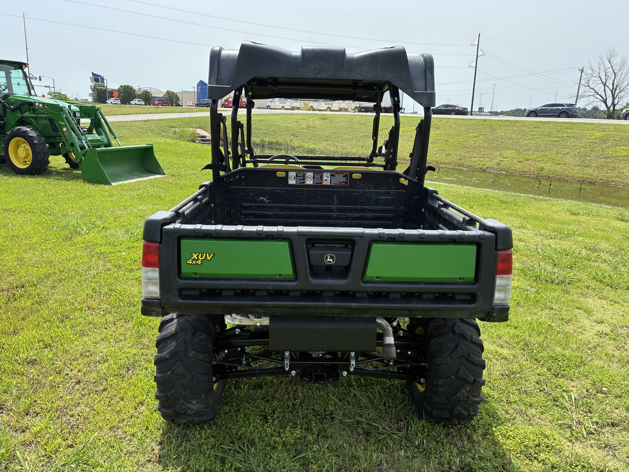 2015 John Deere XUV 825I S4 Image 5