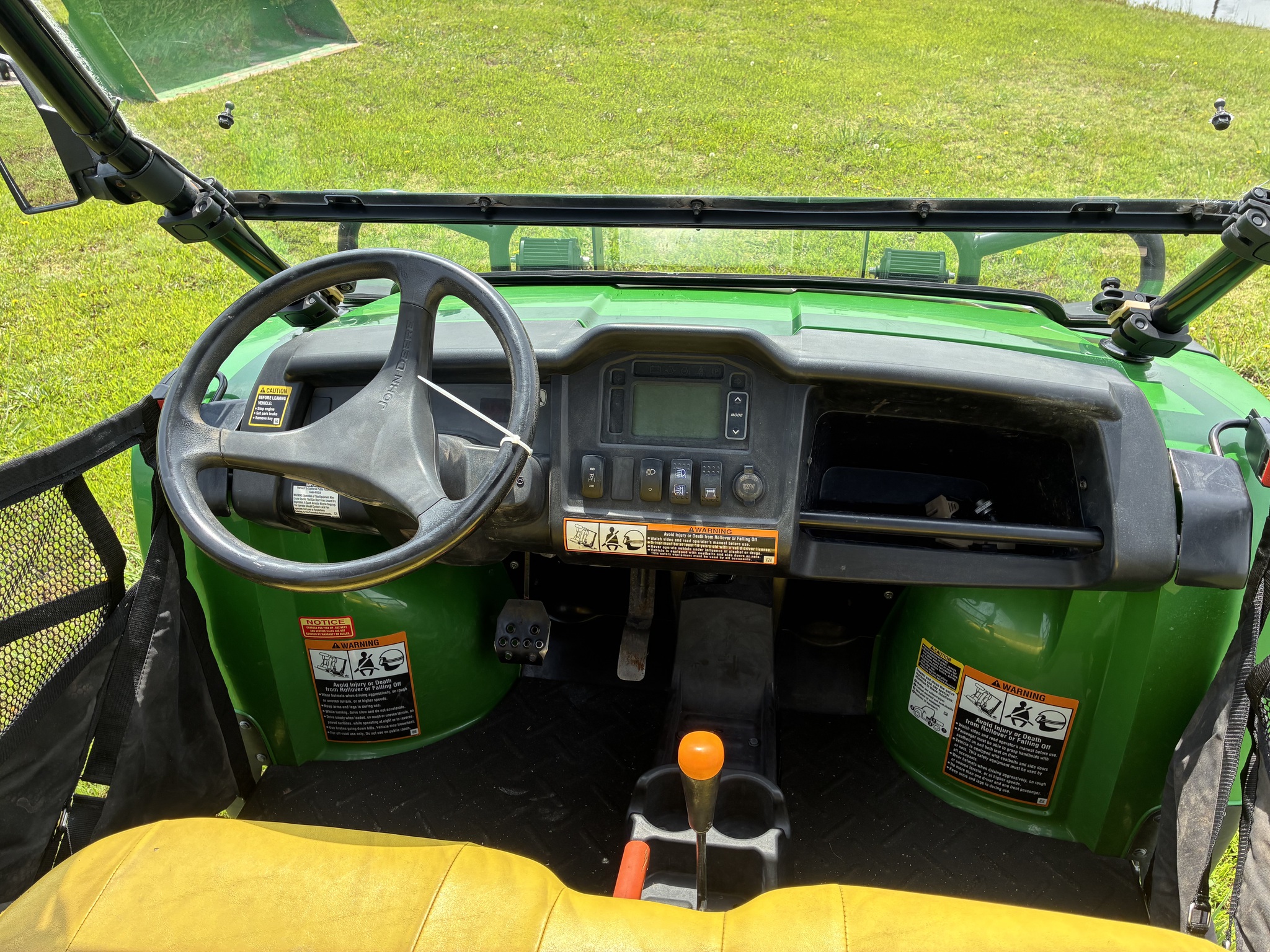 2015 John Deere XUV 825I S4 Image 9