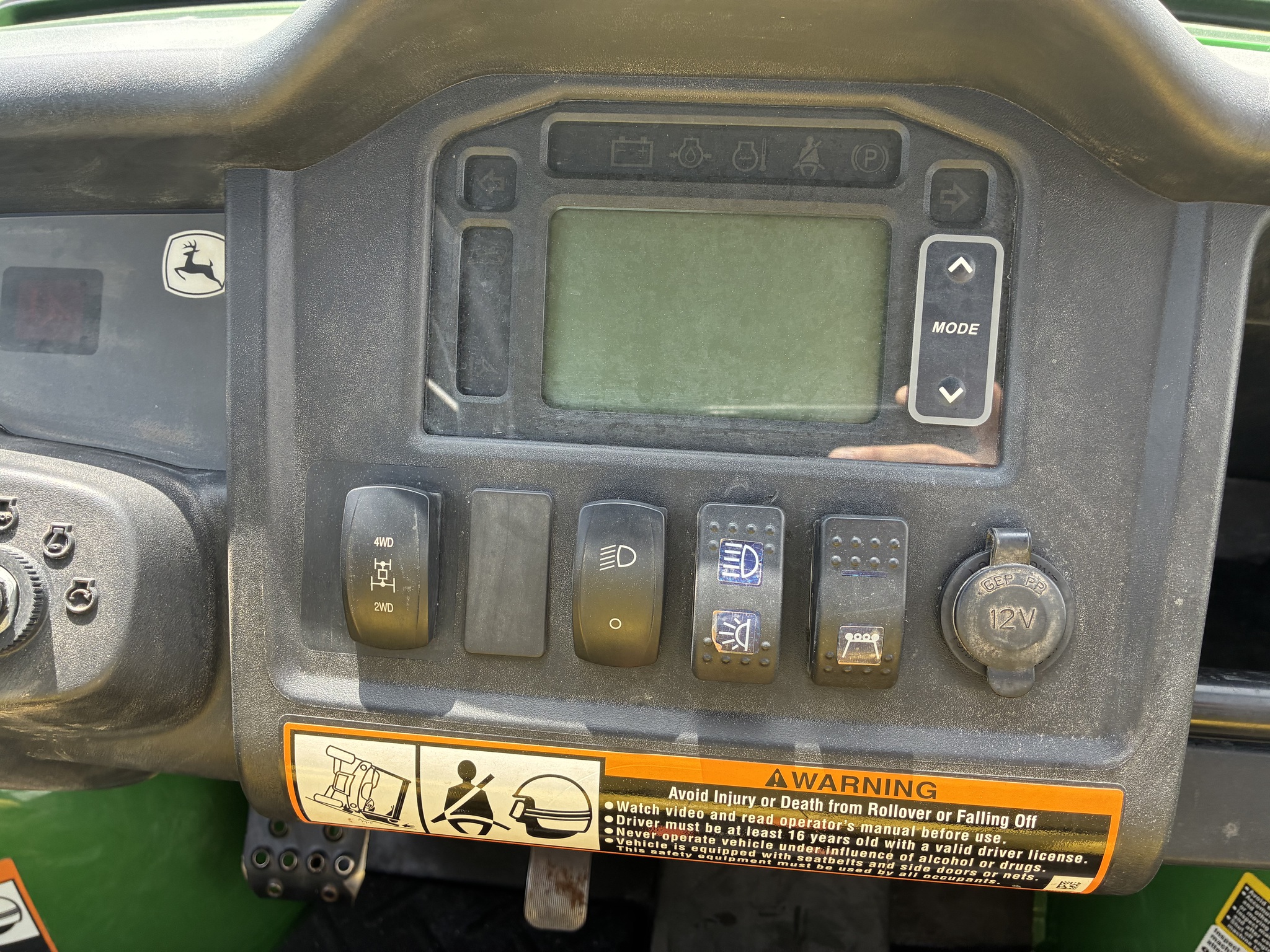 2015 John Deere XUV 825I S4 Image 15