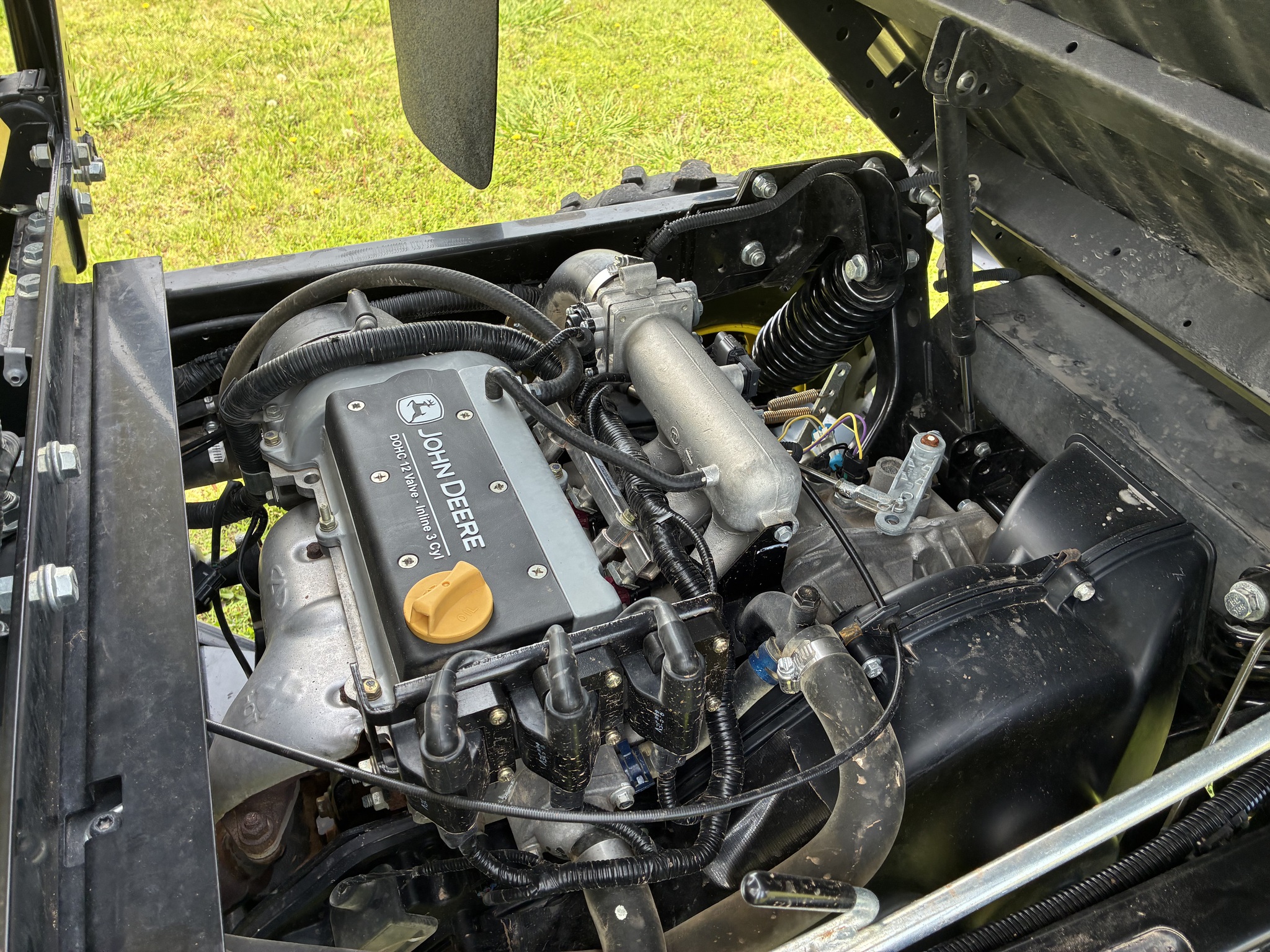 2015 John Deere XUV 825I S4 Image 14