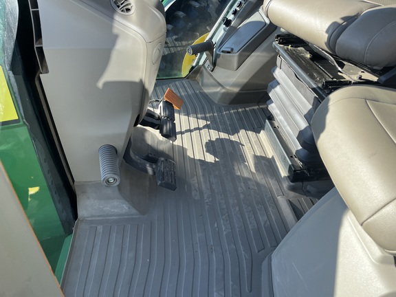 2022 John Deere 7R 330 (21st thumbnail)