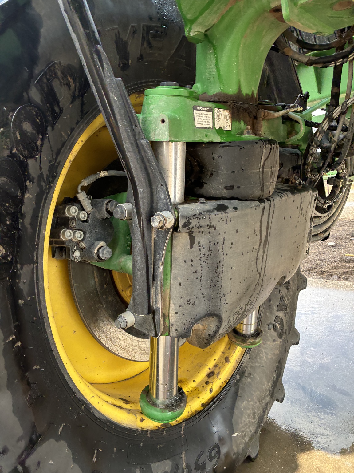2022 John Deere 412R Image 4