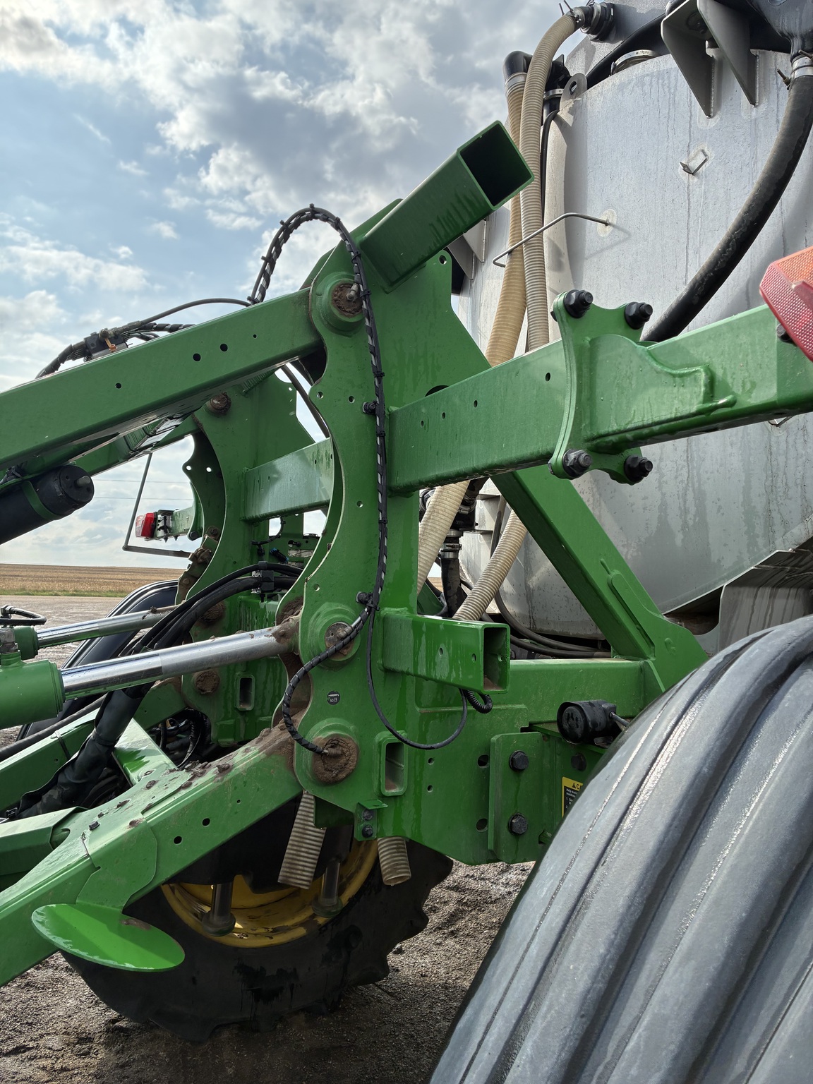 2022 John Deere 412R Image 7