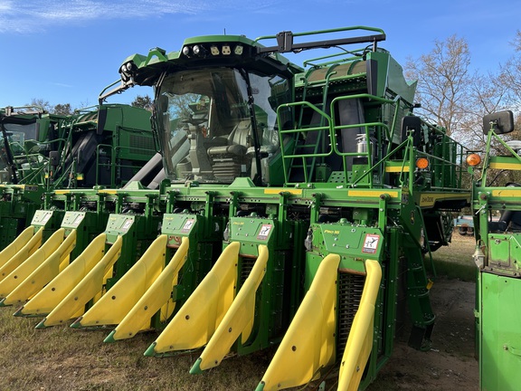 2022 John Deere CP770 Photo 1