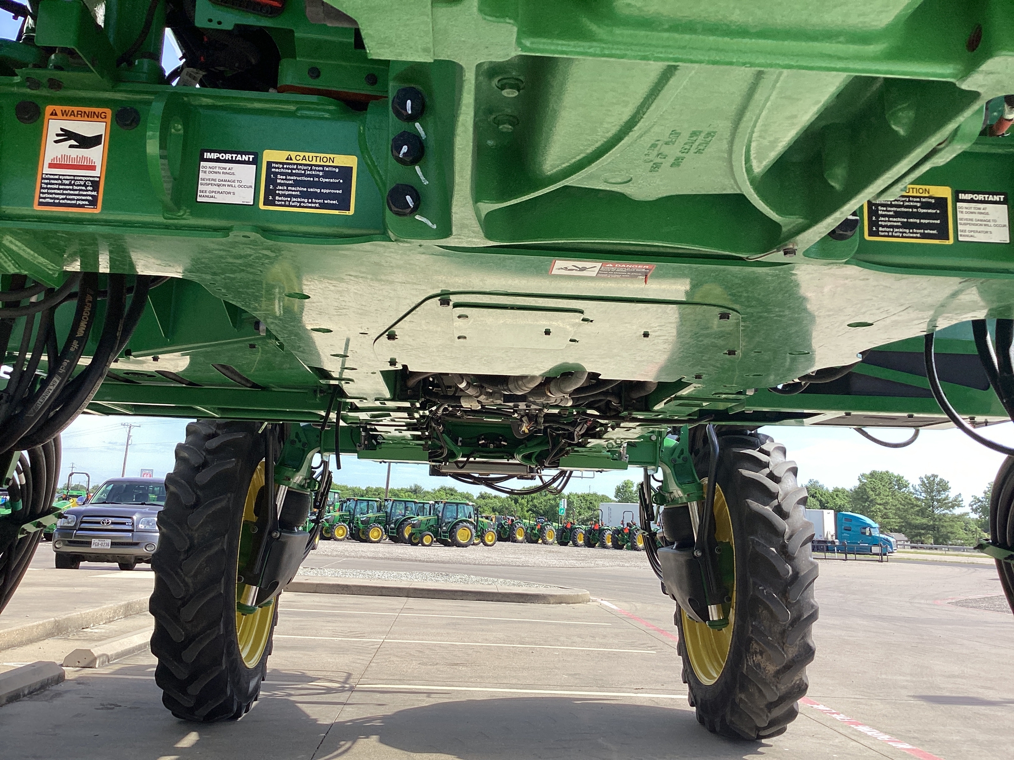 2024 John Deere 400R Image 28