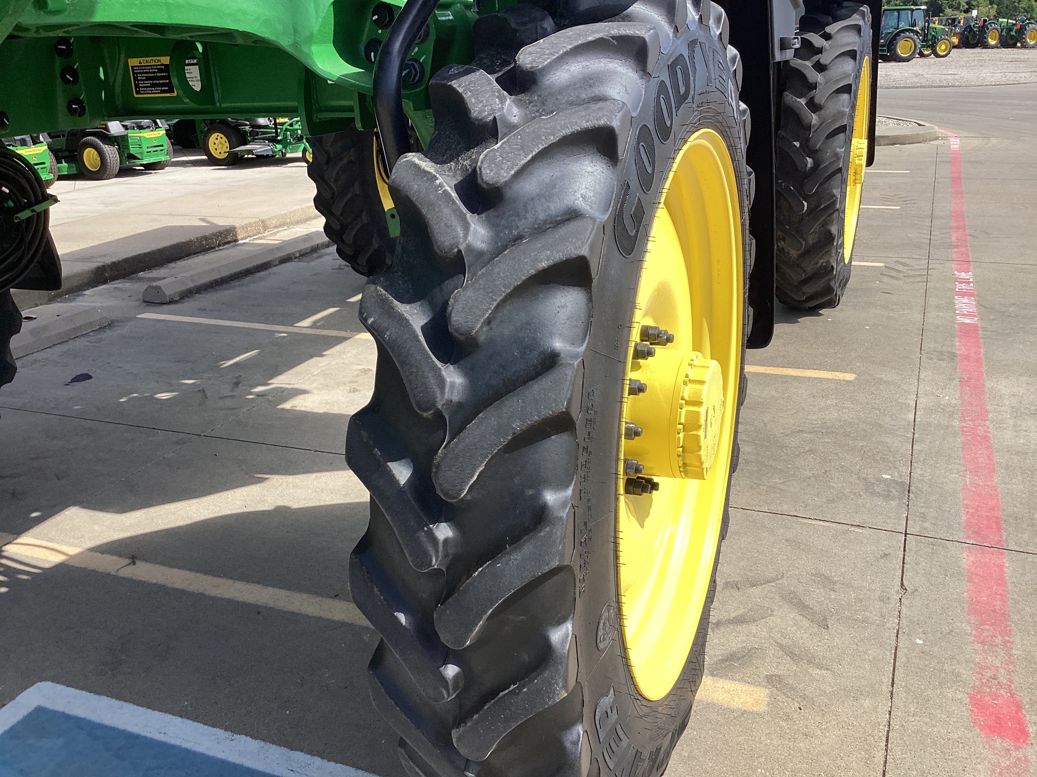 2024 John Deere 400R Image 29