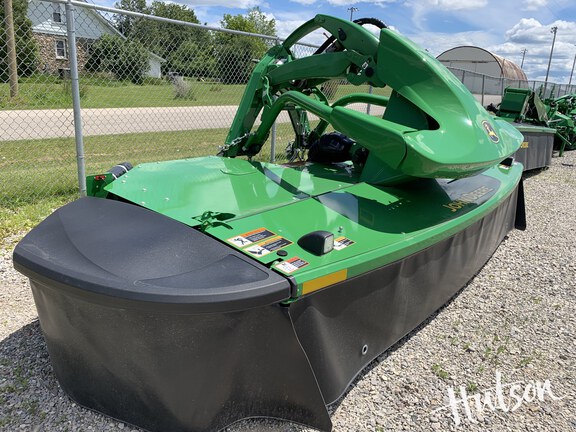 Photo of 2023 John Deere F350M