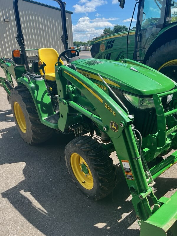 2023 John Deere 3046R Image 3