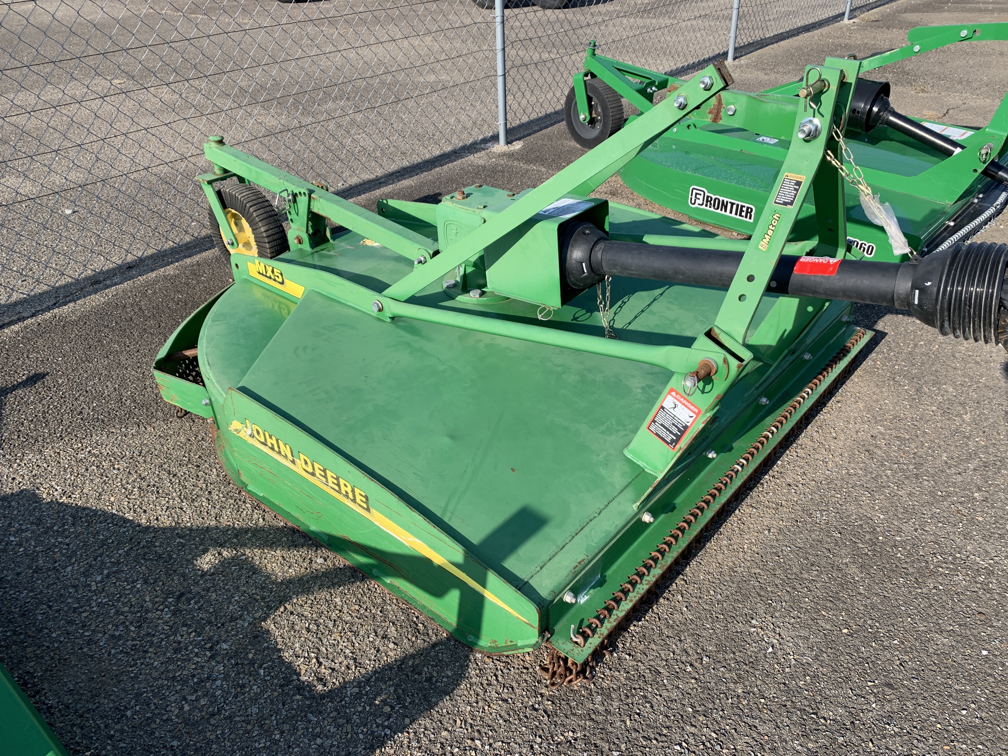 2015 John Deere MX5 Image 2