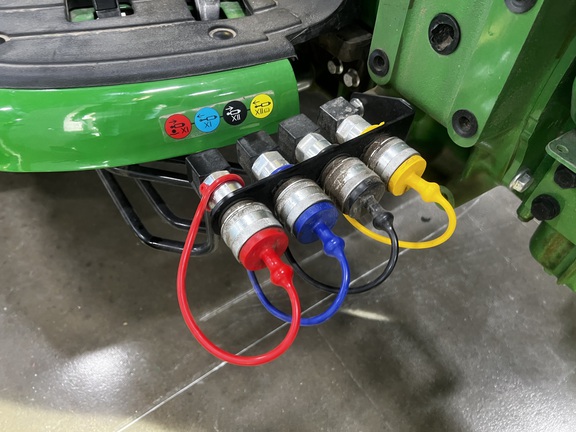 2025 John Deere 3046R - Photo15