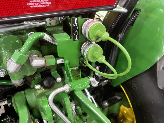 2025 John Deere 3046R - Photo17