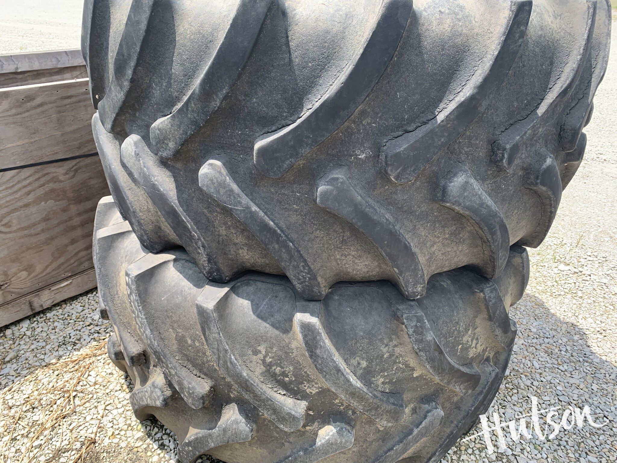 2017 Firestone 750/65R26