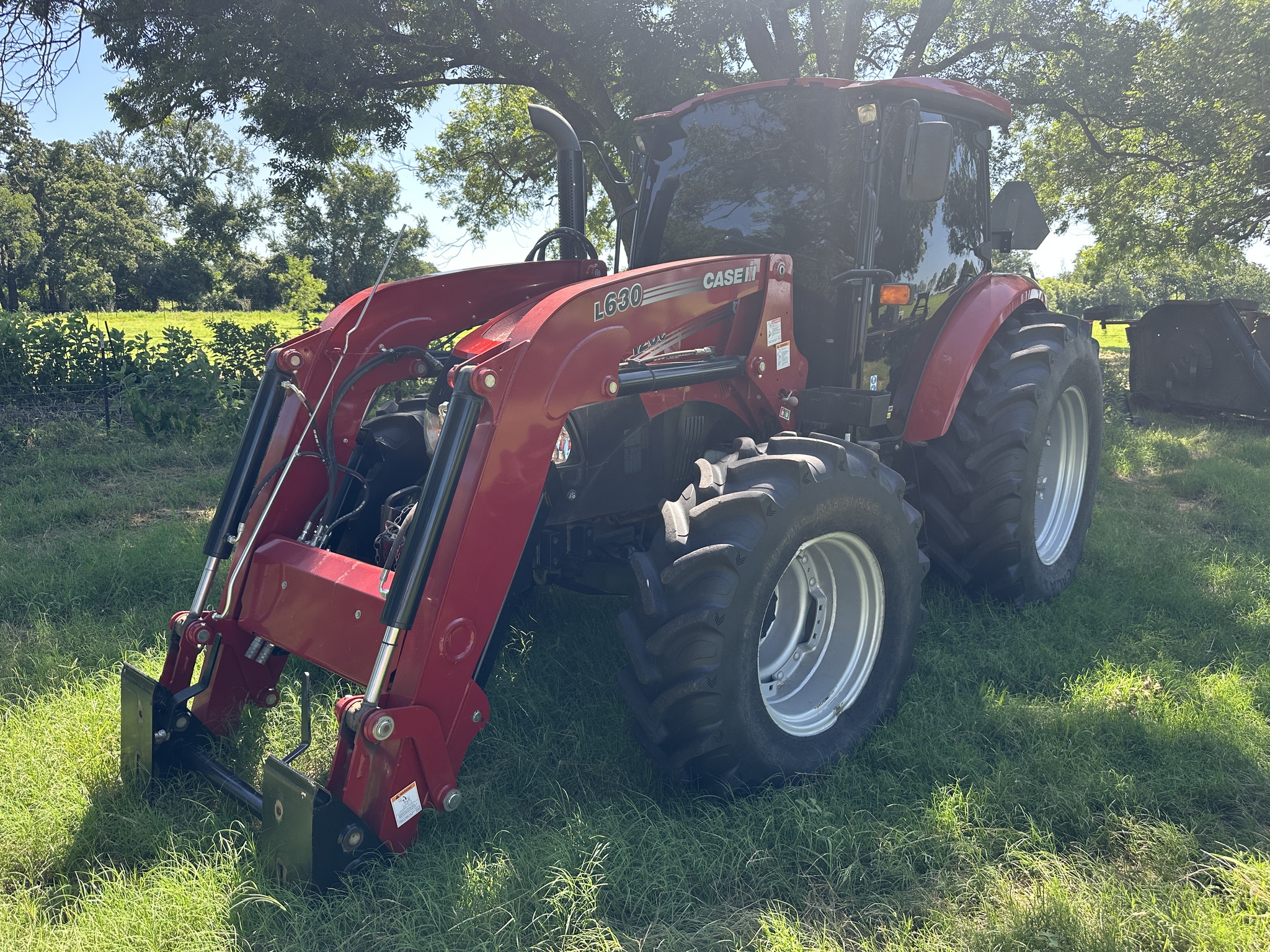 2022 Case IH Farmall 120C Image 3