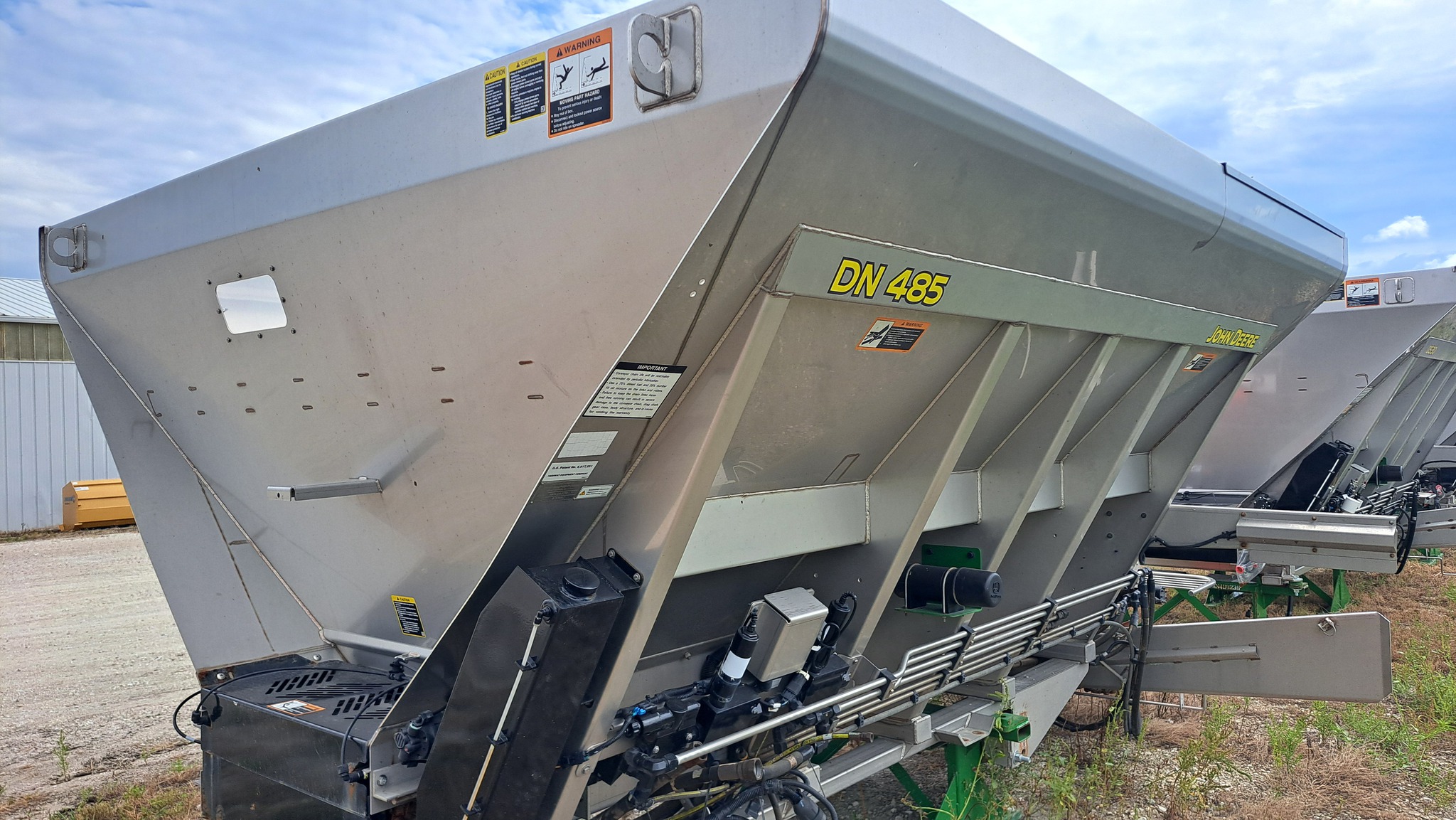  2022 John Deere DS30 at Heritage Tractor in Galesburg, IL