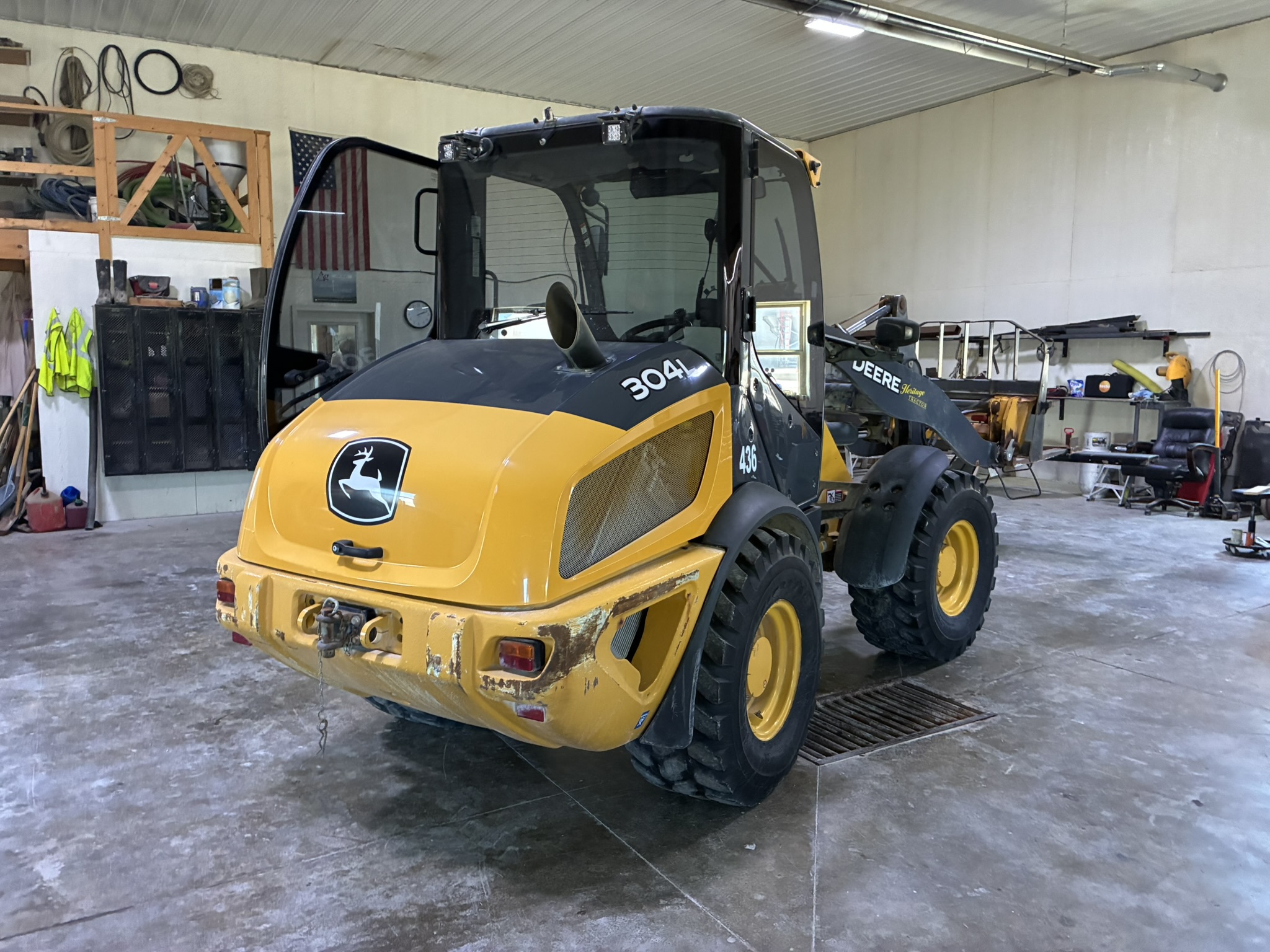 2019 John Deere 304L Image 4
