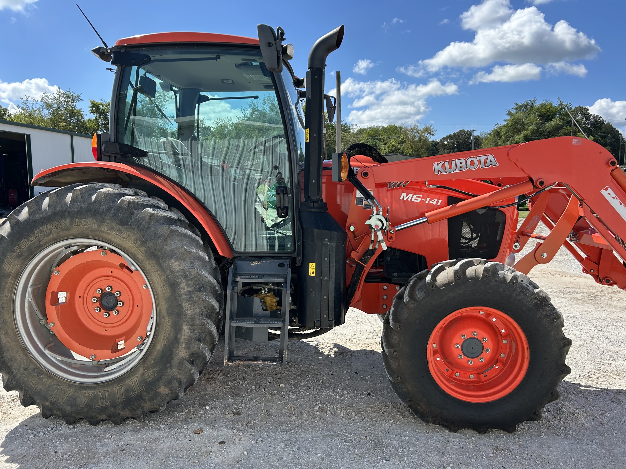  2022 Kubota M6-141 at Heritage Tractor in Pittsburg, KS