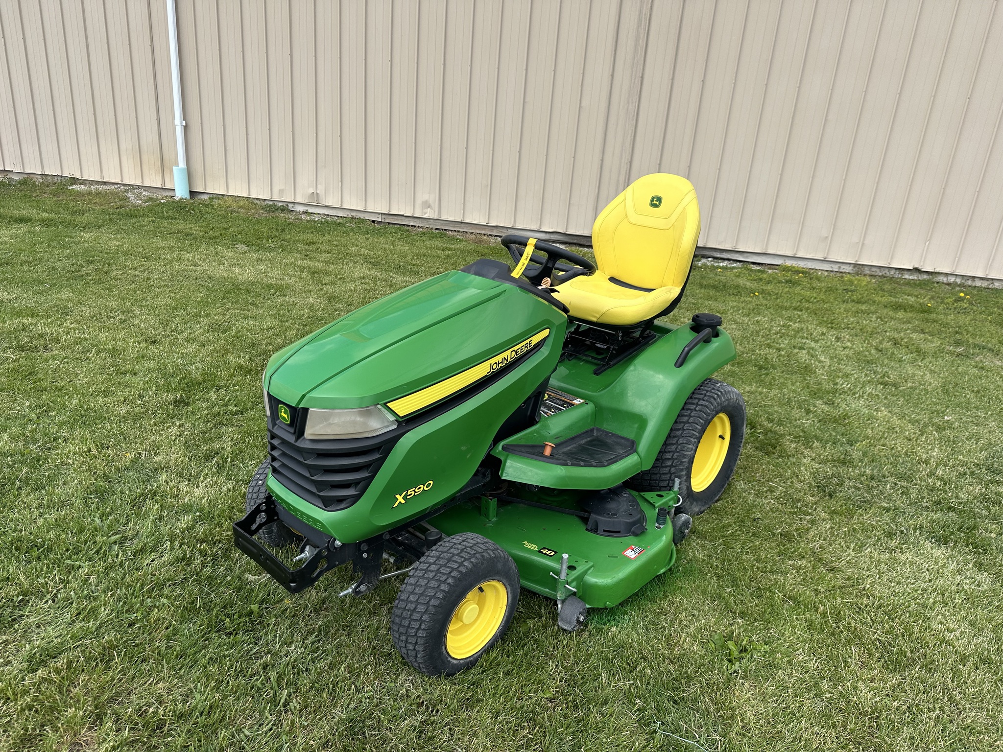 2023 John Deere X590 Image 2