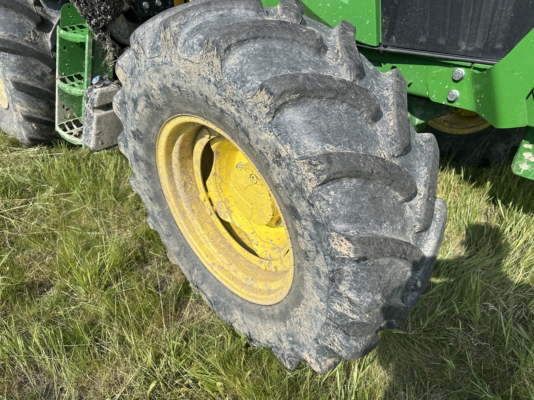 2023 John Deere 6120M Image 12