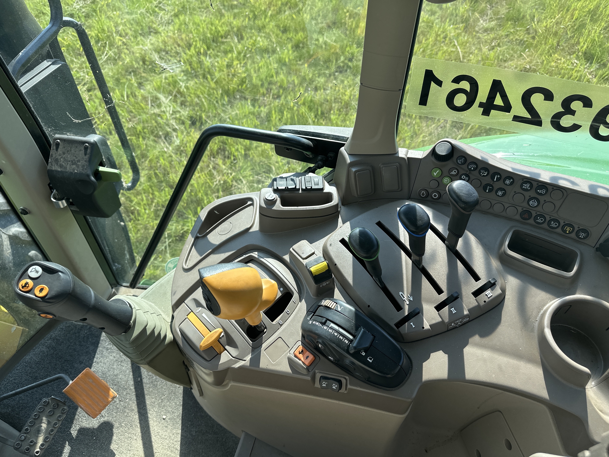 2023 John Deere 6120M Image 21