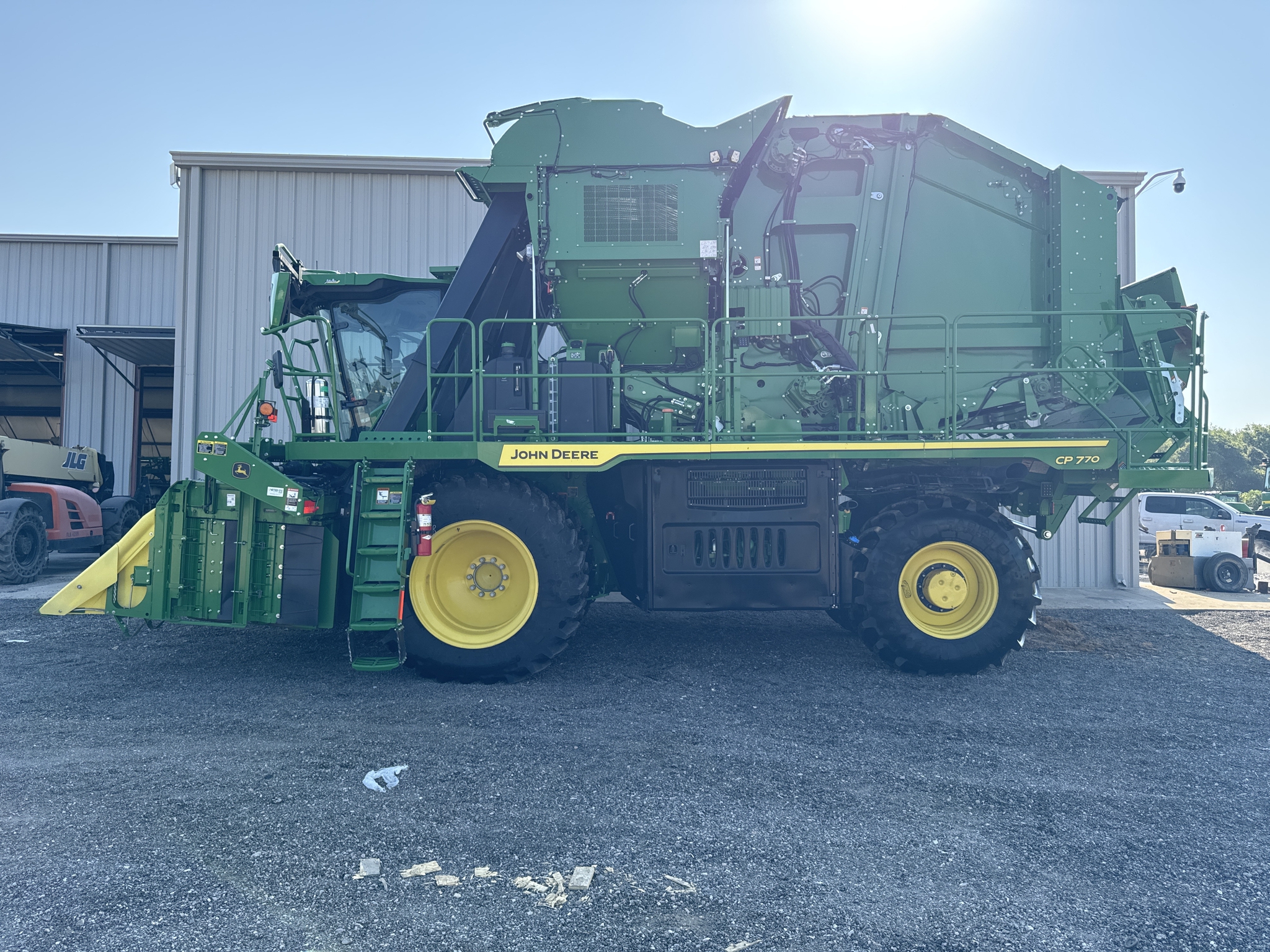 2023 John Deere CP770 Image 2