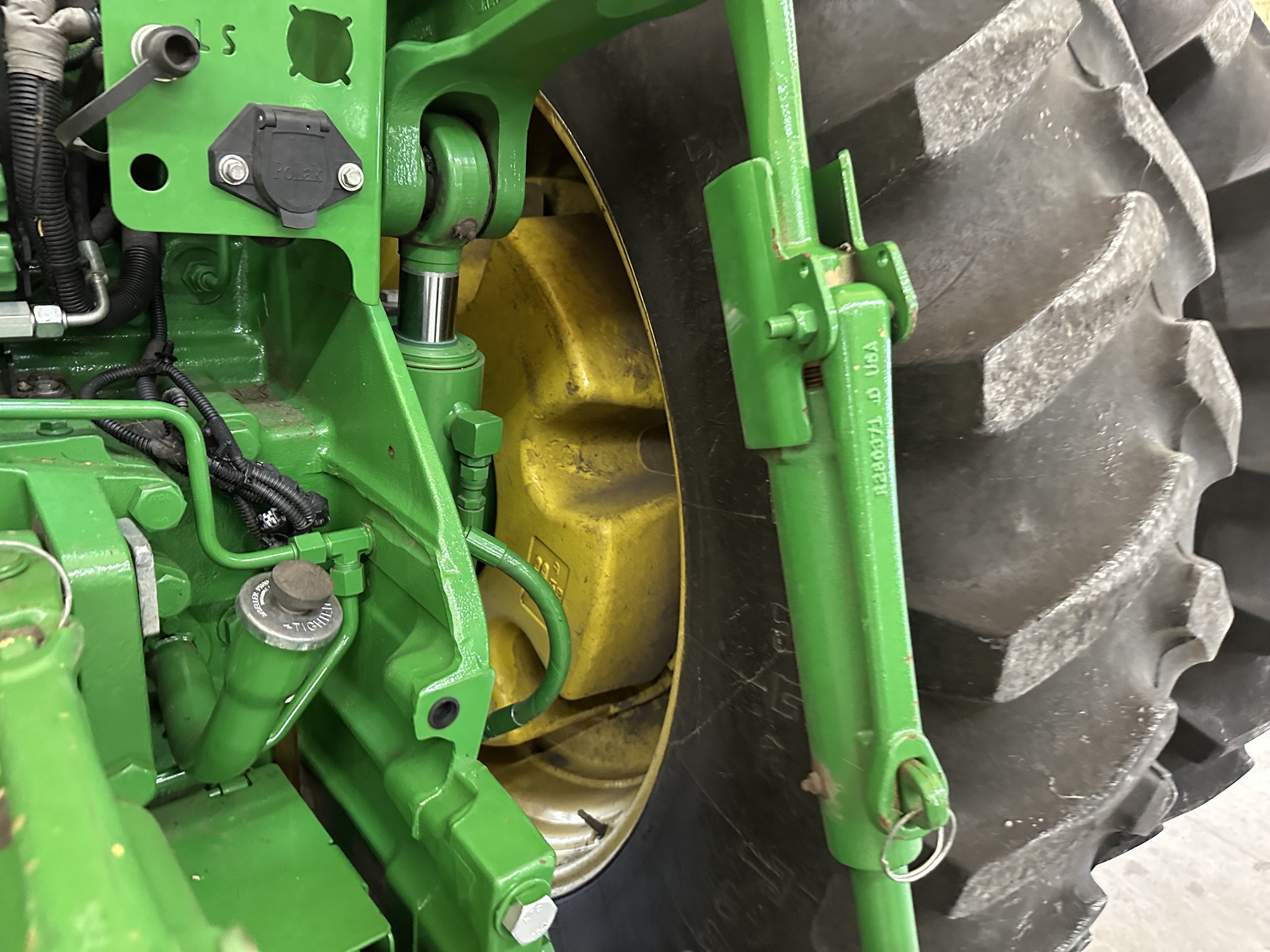 2014 John Deere 8245R Image 7