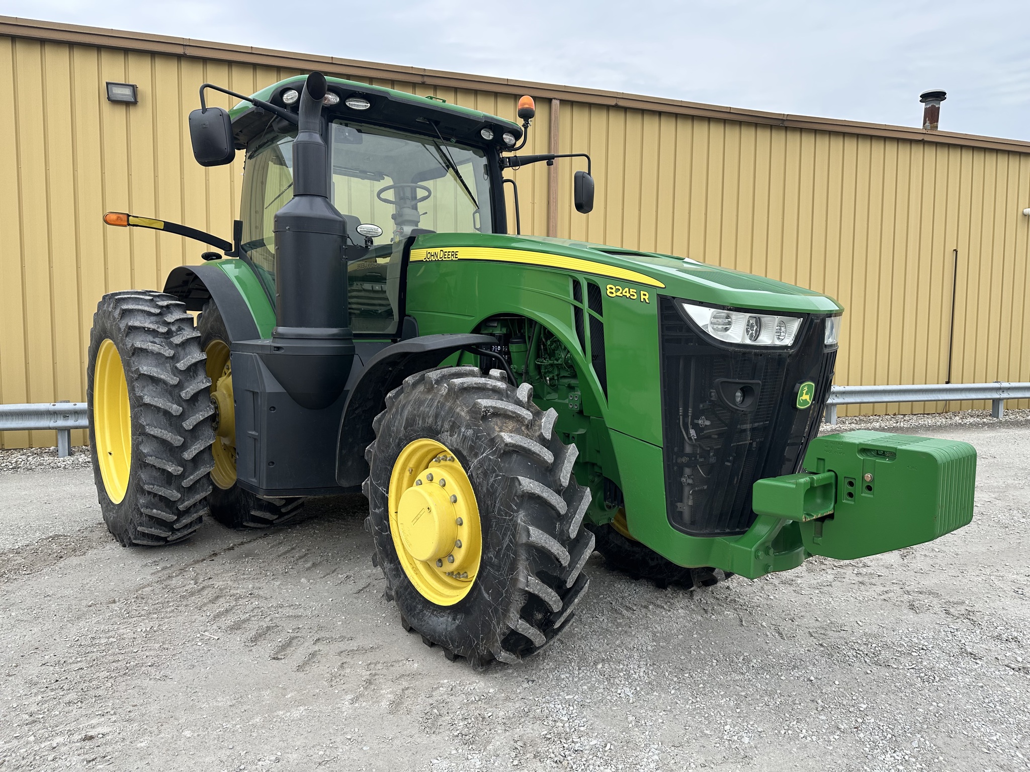 2014 John Deere 8245R Image 1