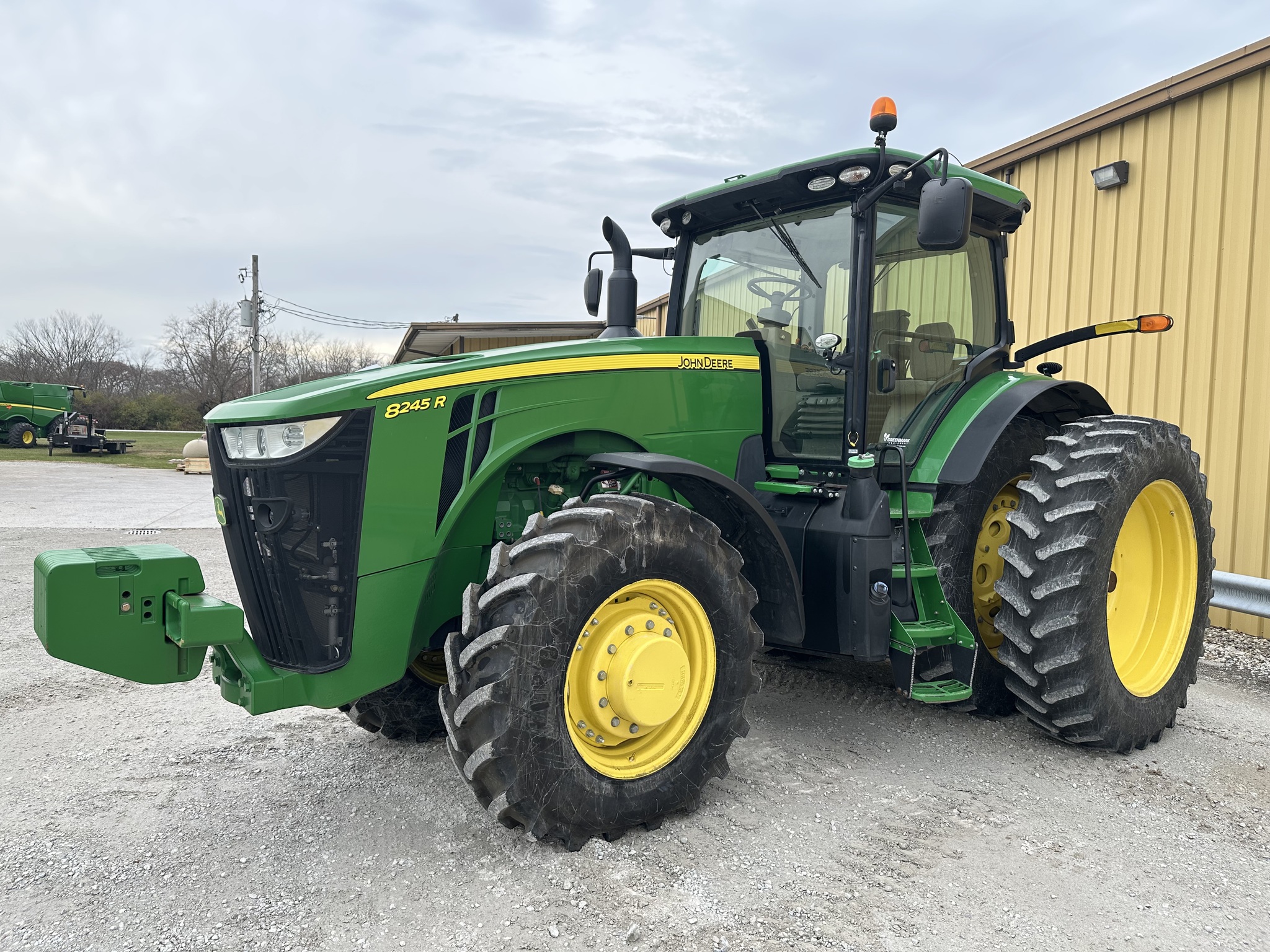 2014 John Deere 8245R Image 7