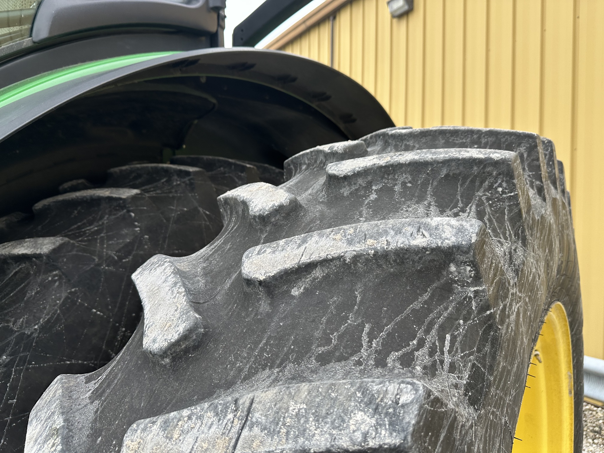 2014 John Deere 8245R Image 10