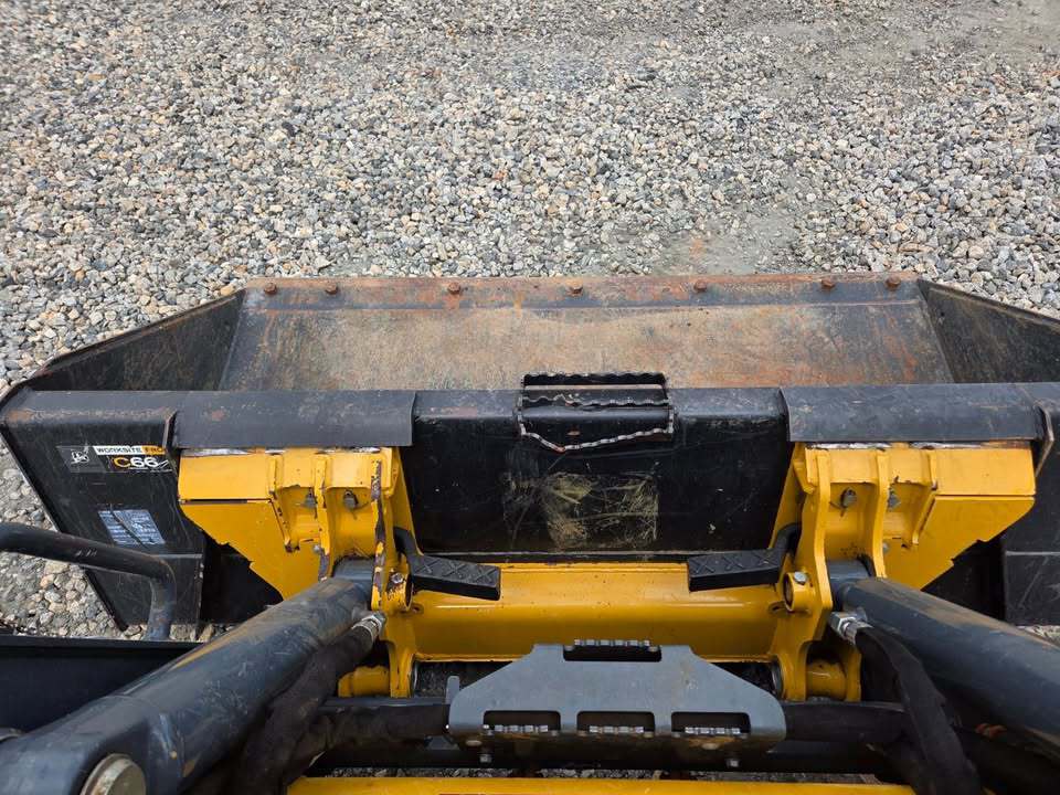 2020 John Deere 317G Image 10