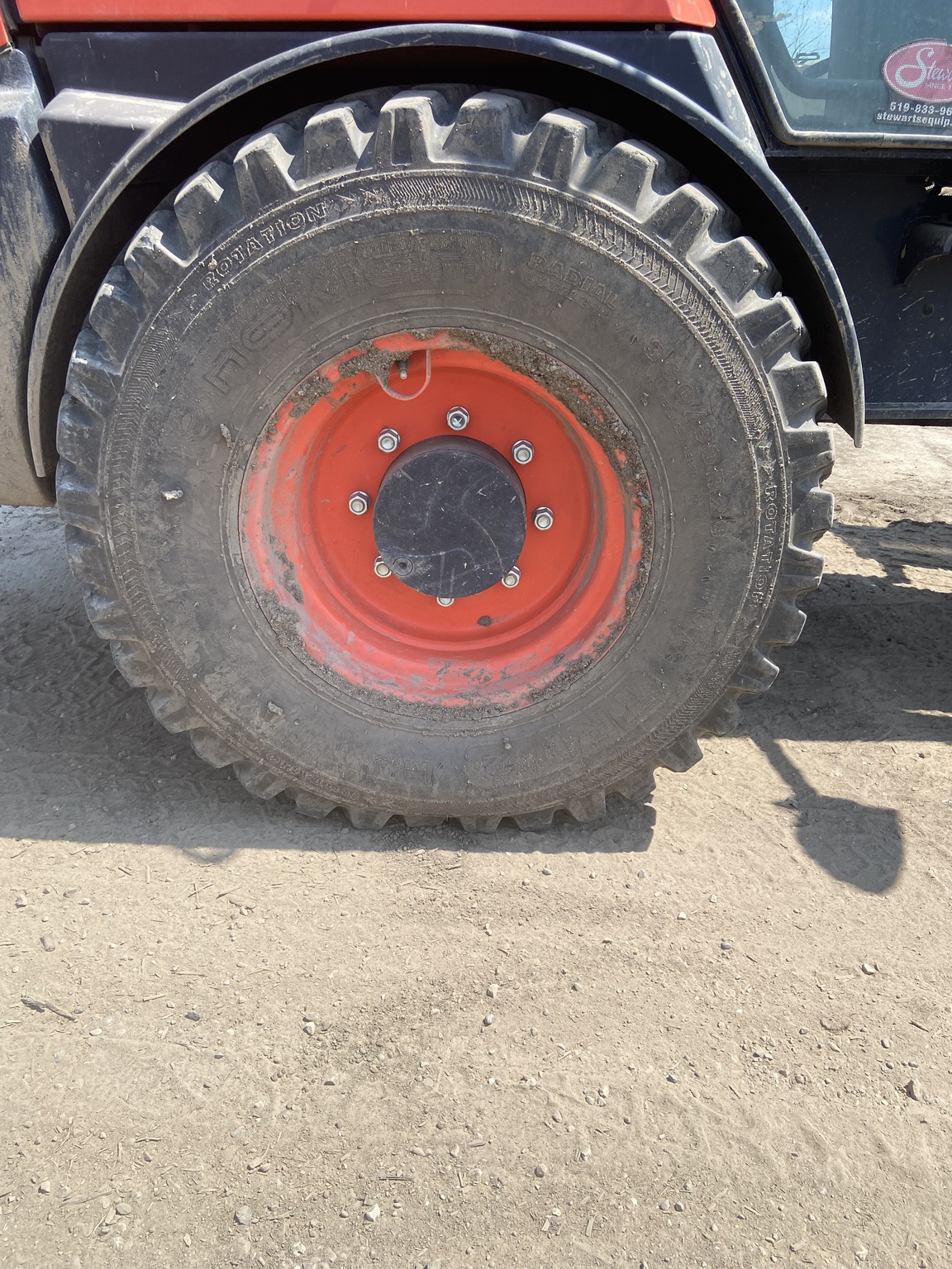 2022 Kubota R640 Image 9