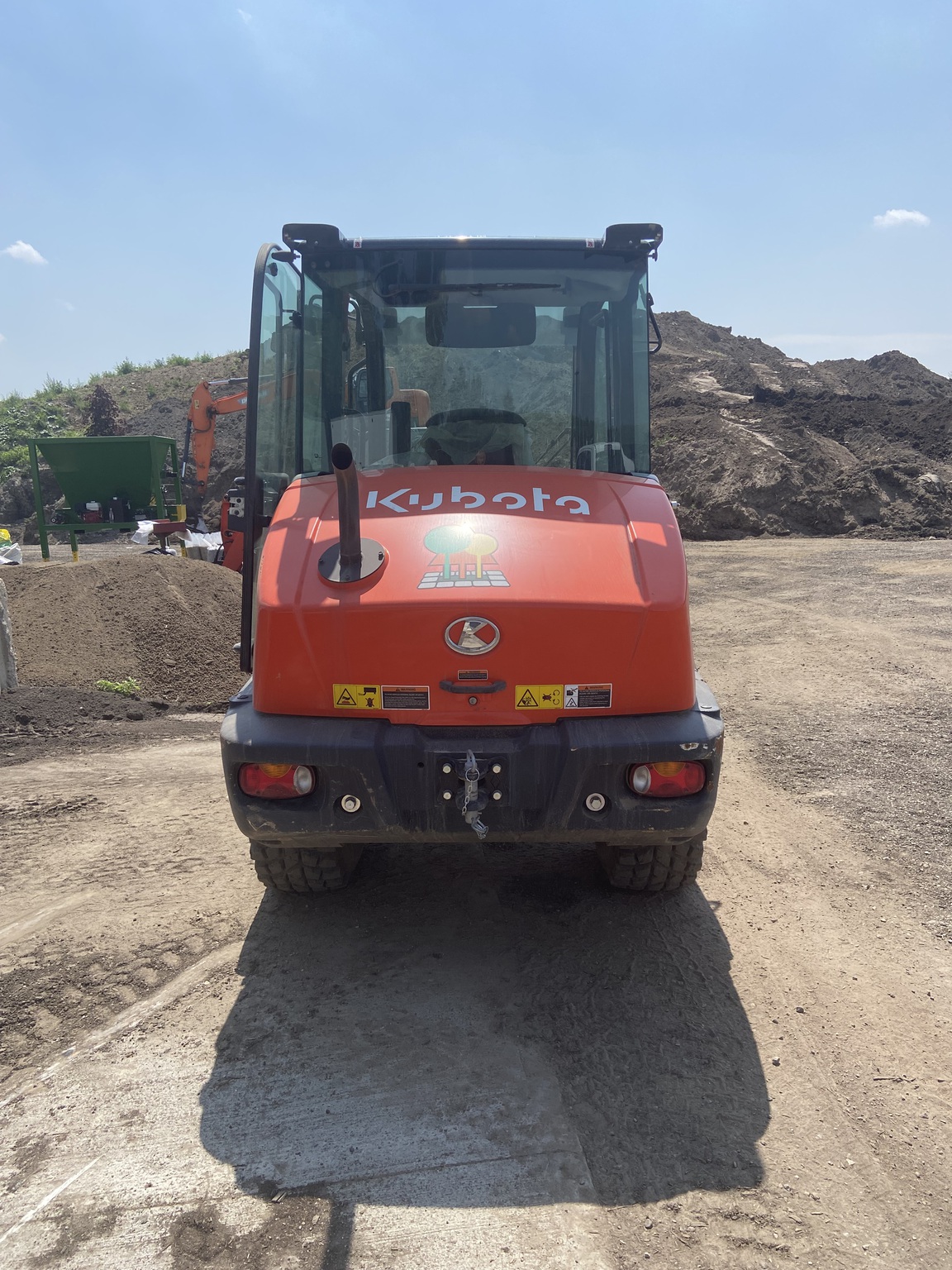 2022 Kubota R640 Image 4