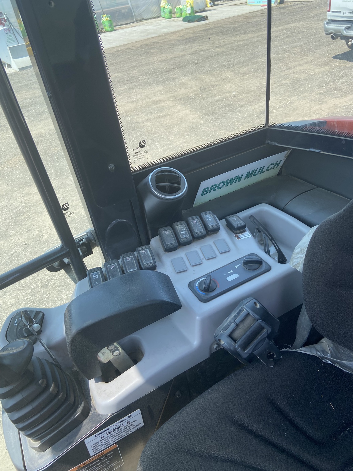 2022 Kubota R640 Image 15
