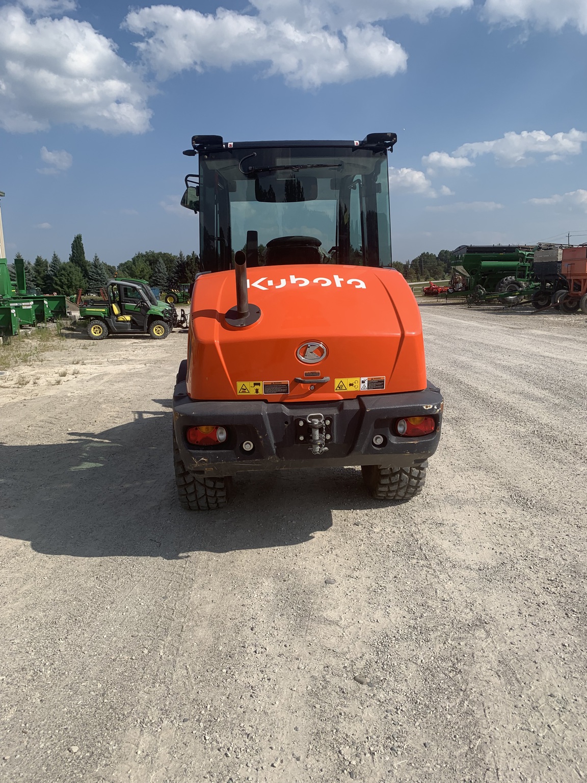 2022 Kubota R640 Image 8