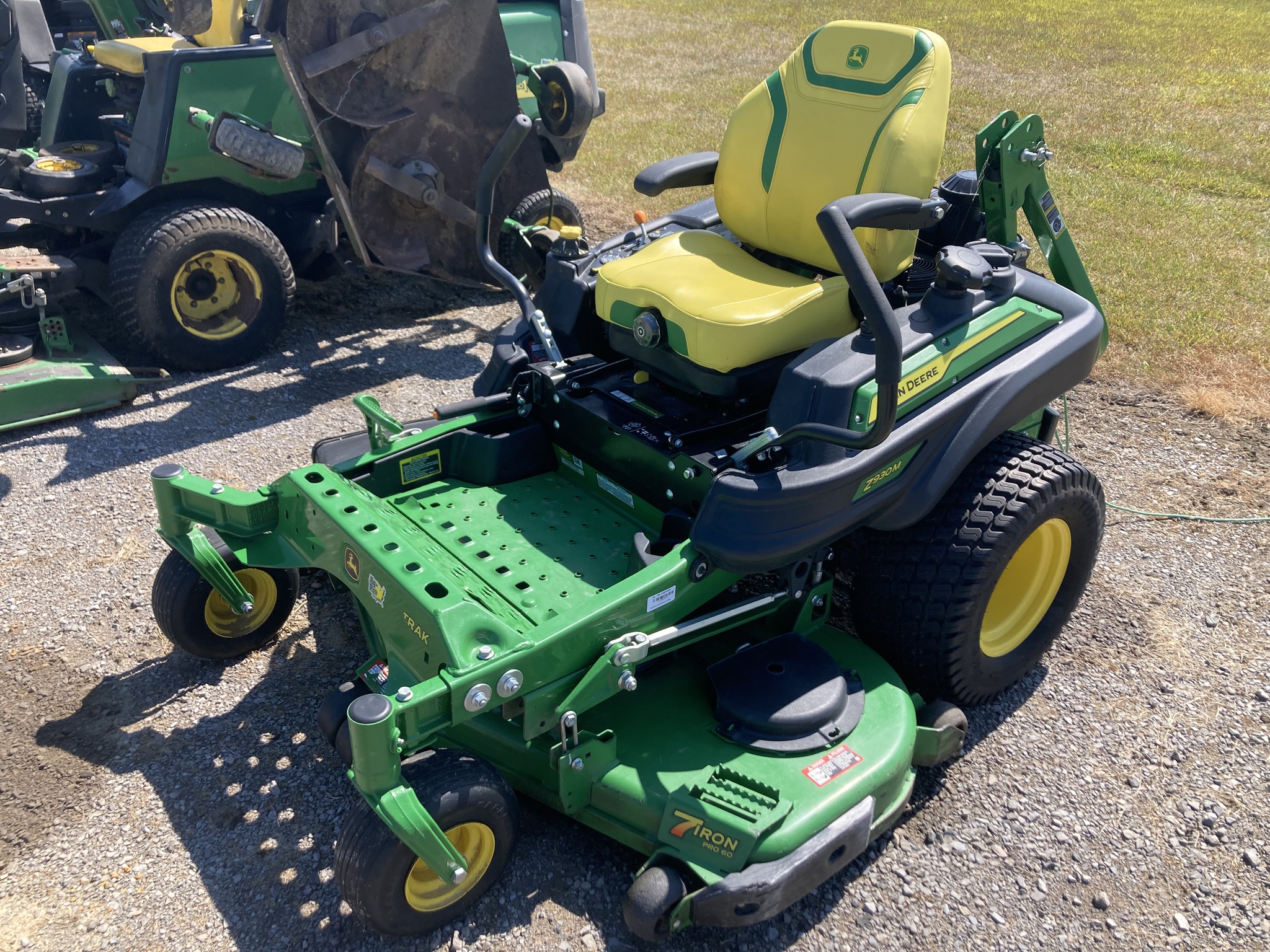 2023 John Deere Z930M Image 1
