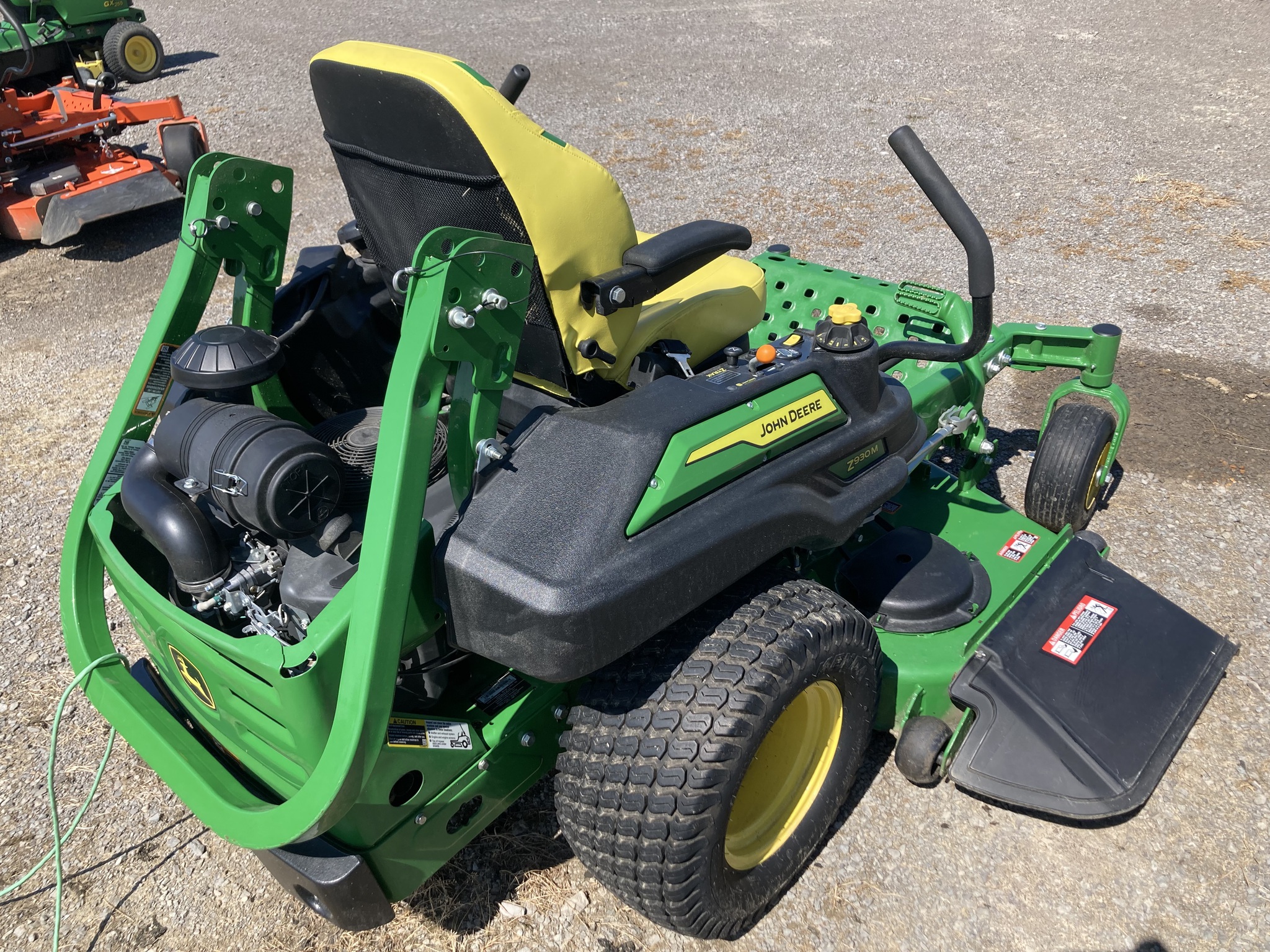 2023 John Deere Z930M Image 4