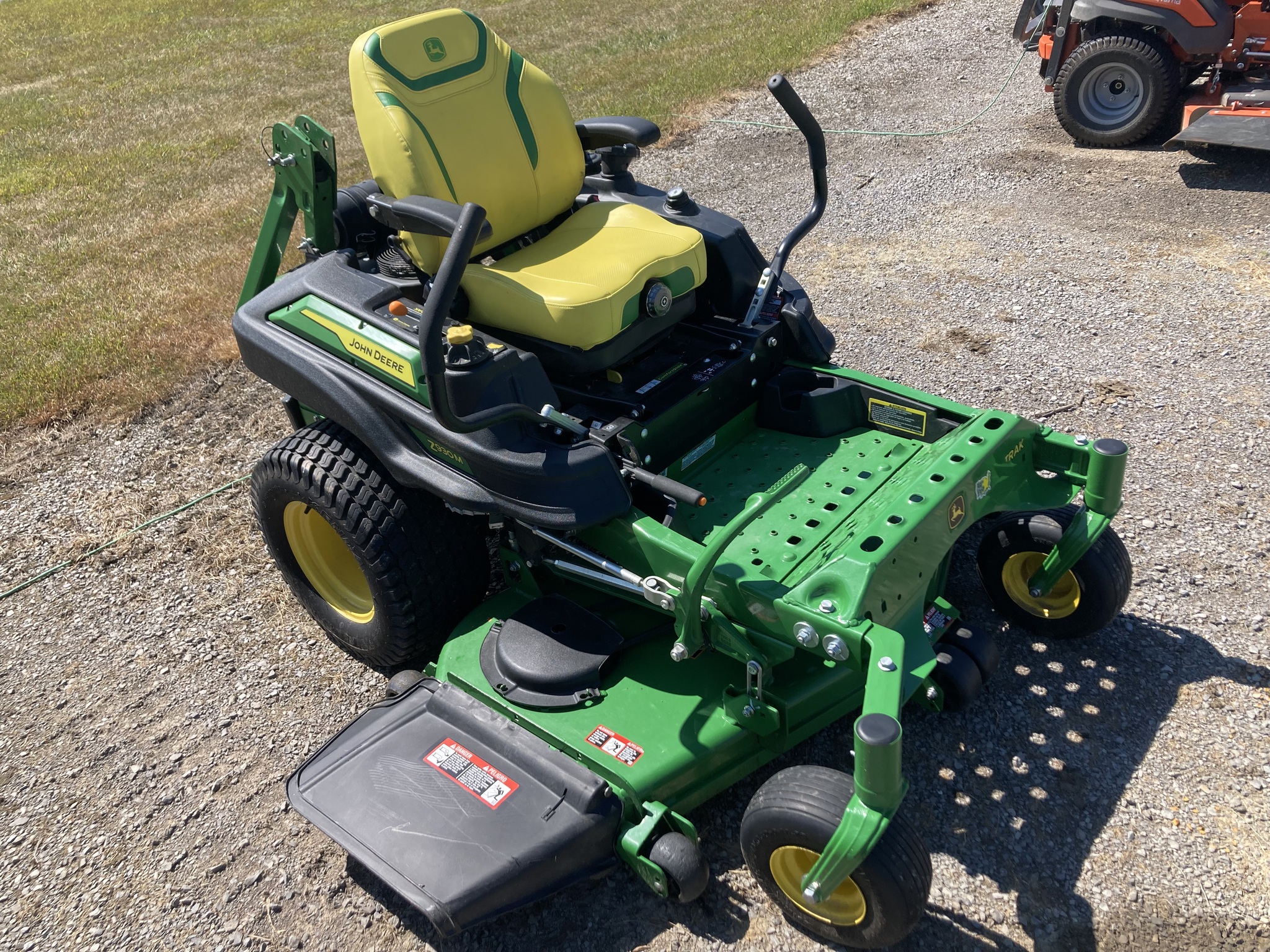 2023 John Deere Z930M Image 5