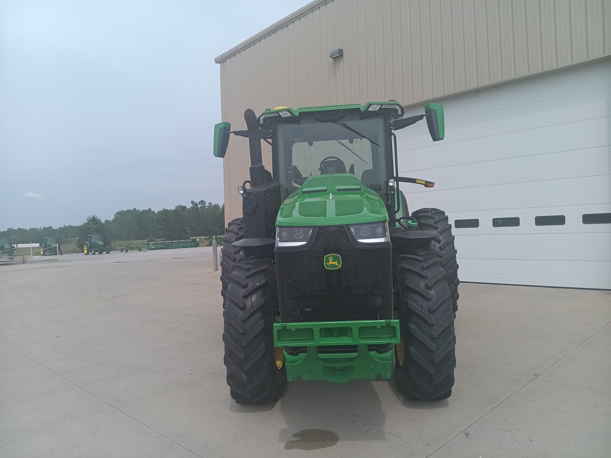 2024 John Deere 8R 250 Image 8