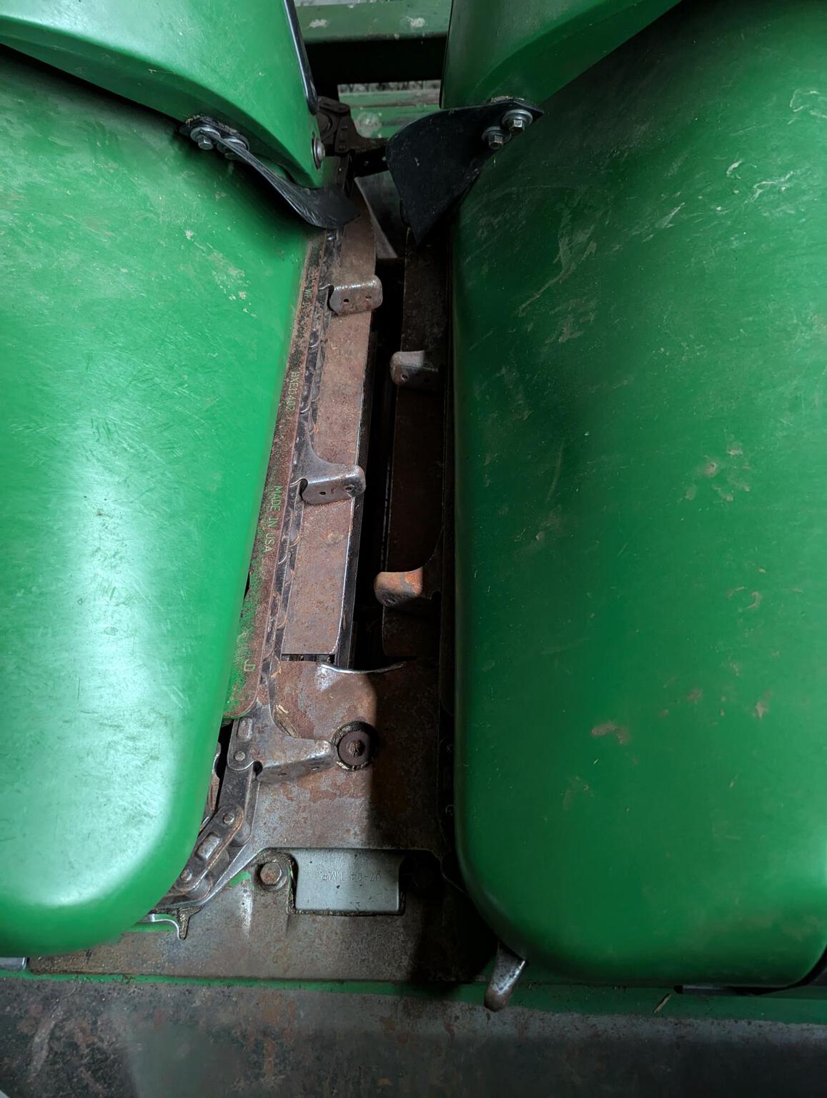 2011 John Deere 608C Image 5