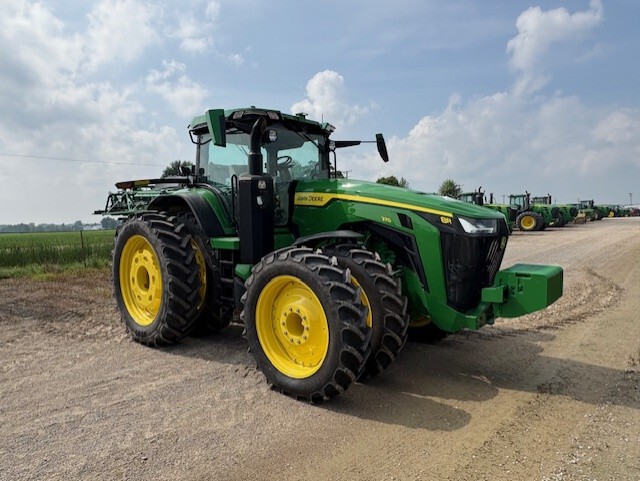 2022 John Deere 8R 370 Image 1