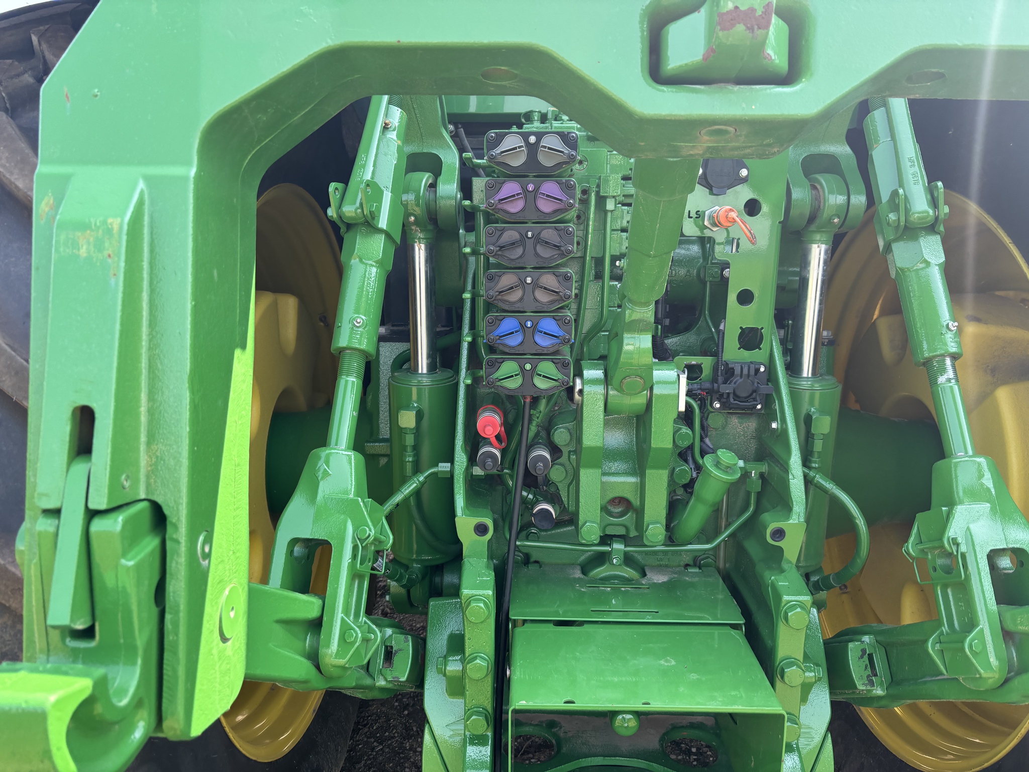 2022 John Deere 8R 370 Image 14