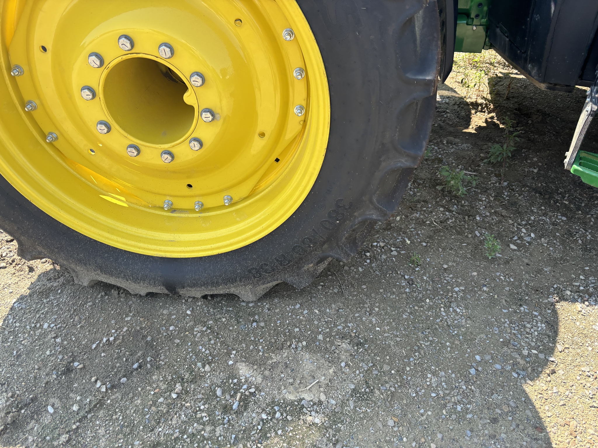 2022 John Deere 8R 370 Image 16