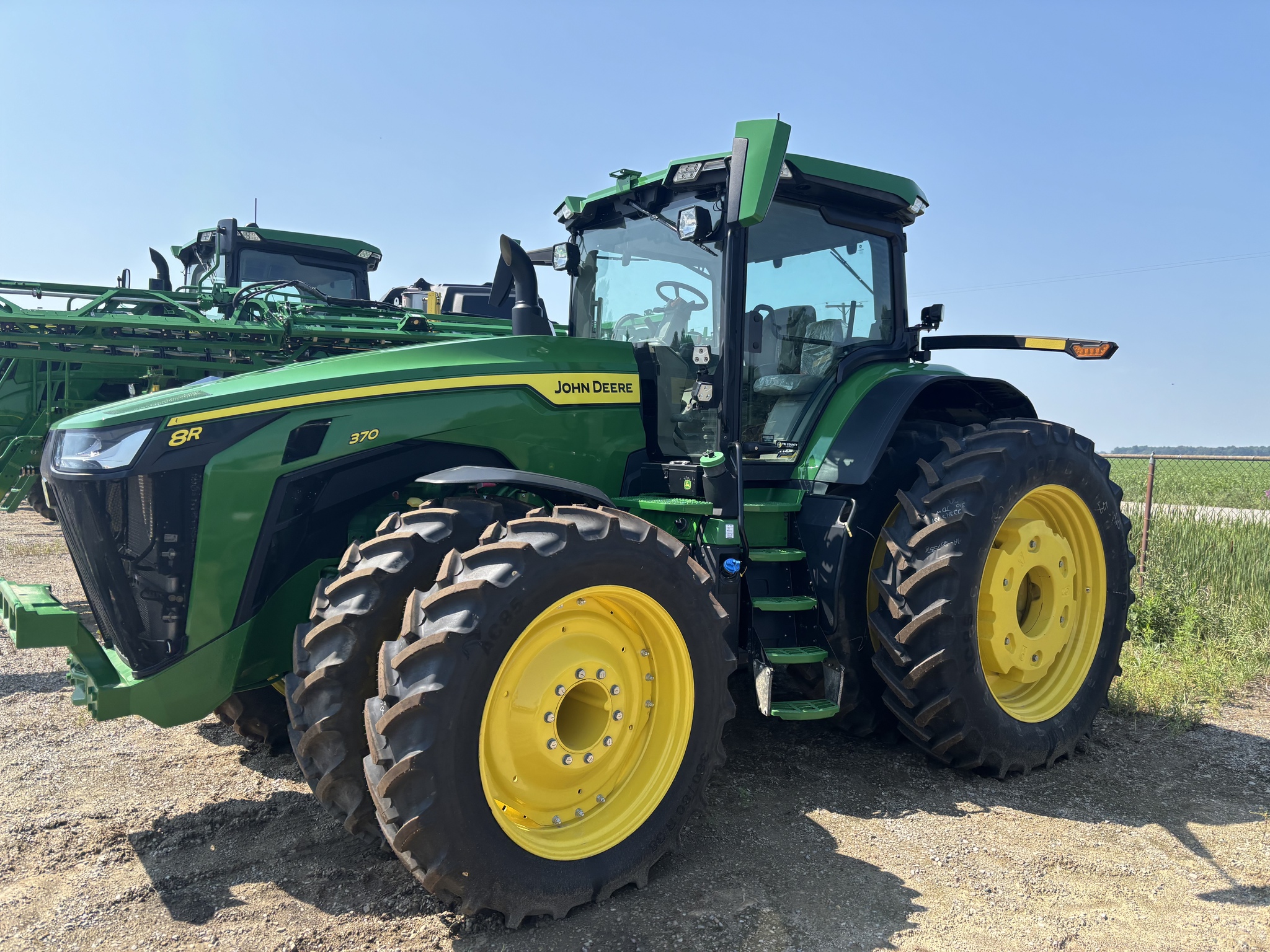 2022 John Deere 8R 370 Image 18