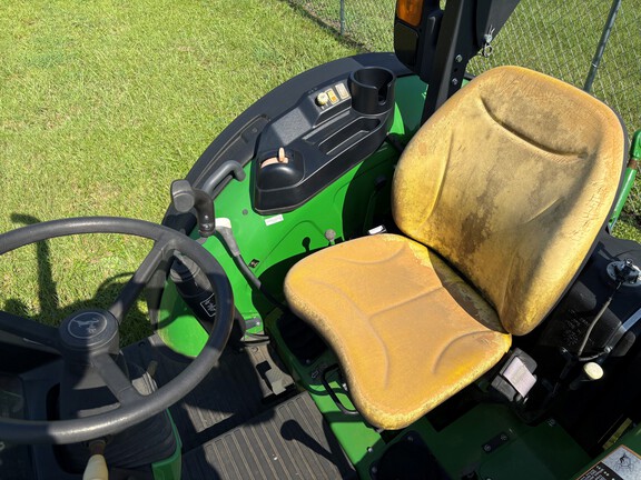 2021 John Deere 5065E Photo 6