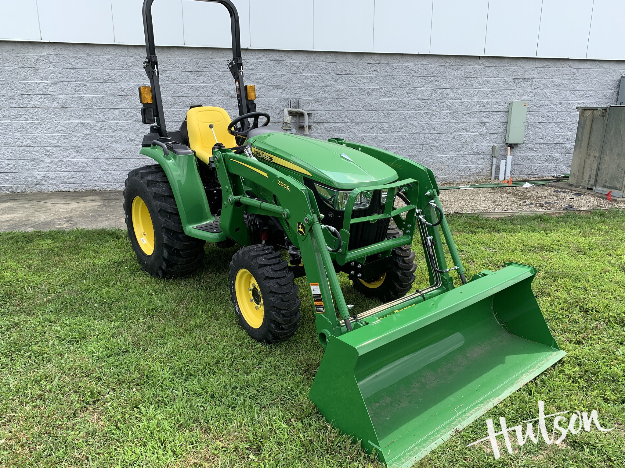 2024 John Deere 3038E