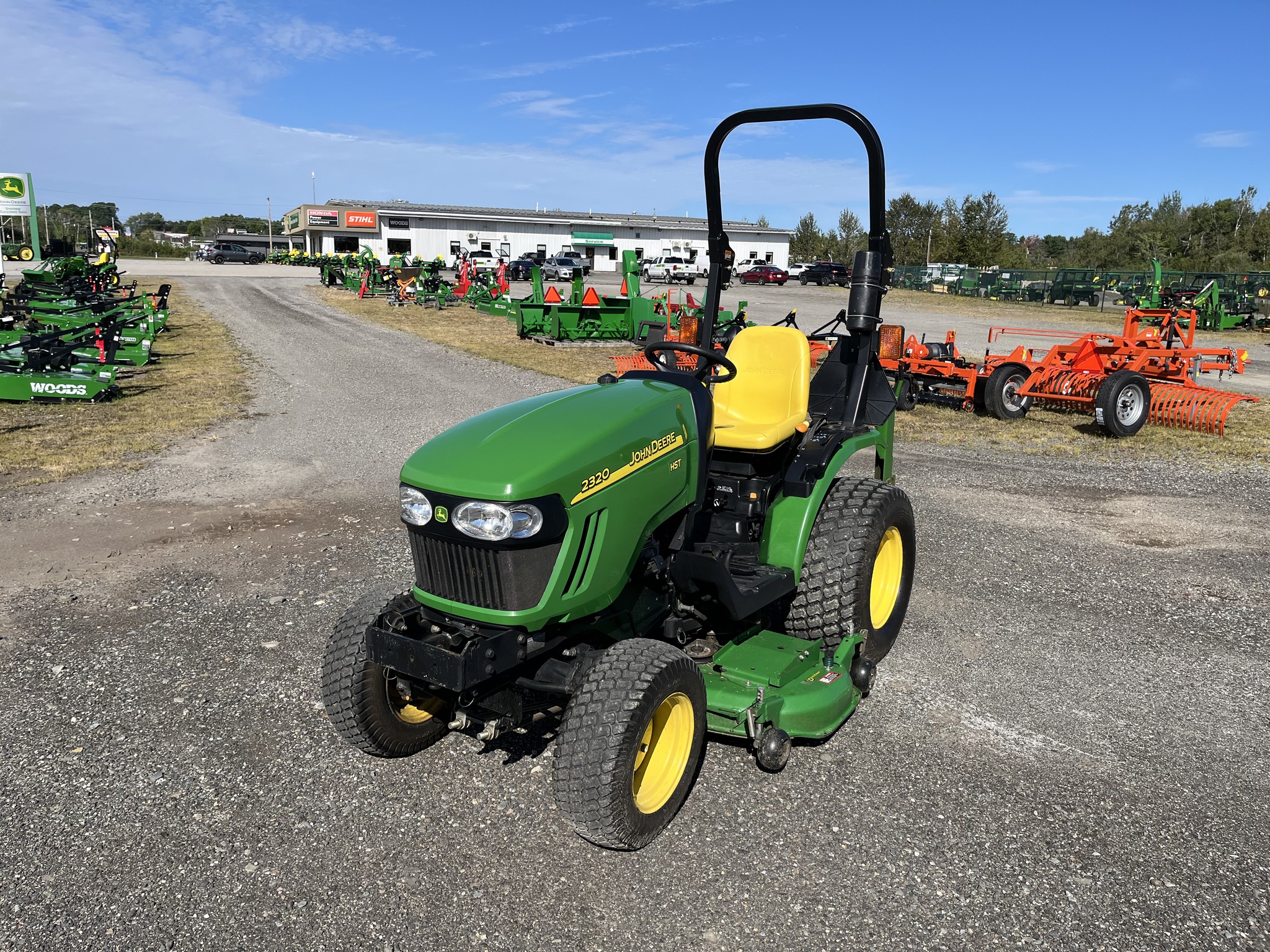 2010 John Deere 2320 Image 8