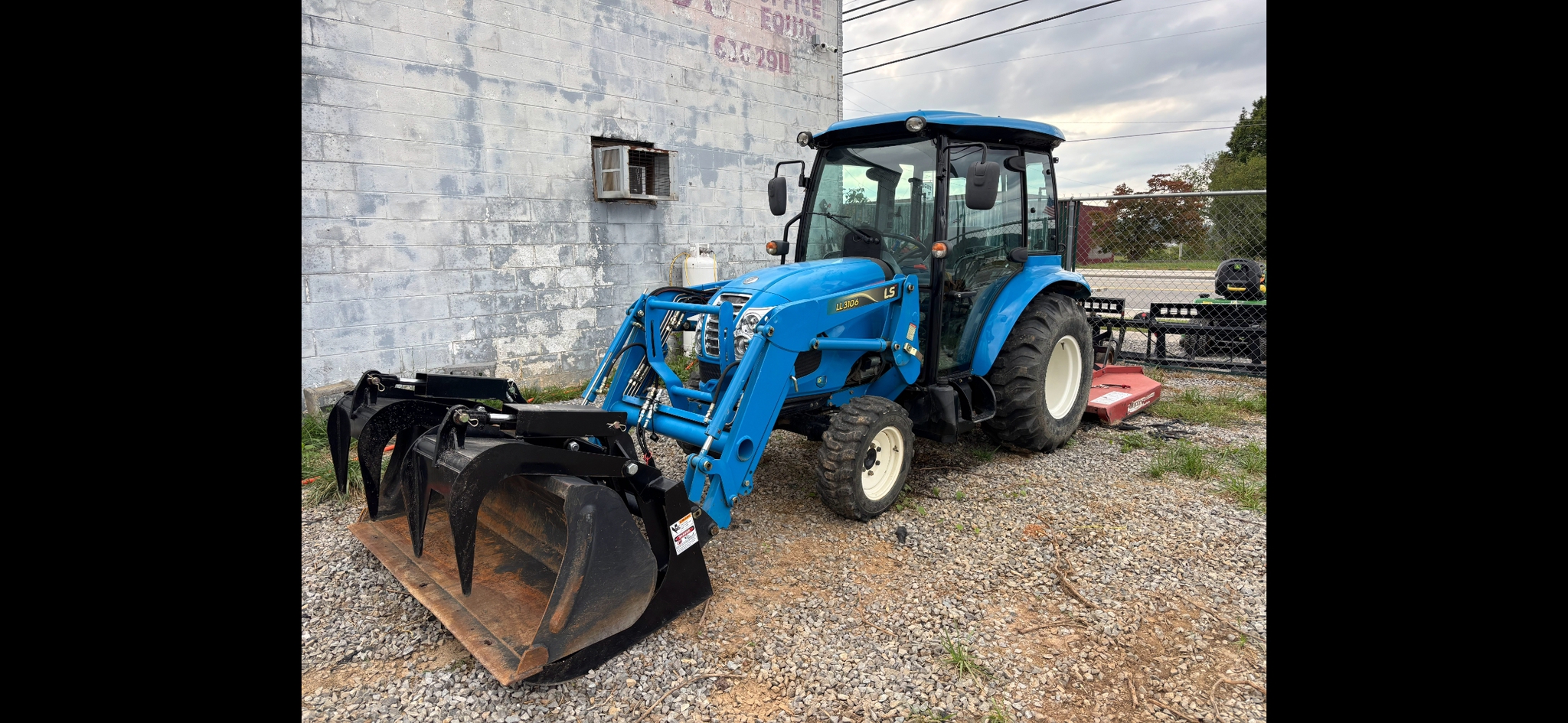 2019 LS XR3135 Image 1