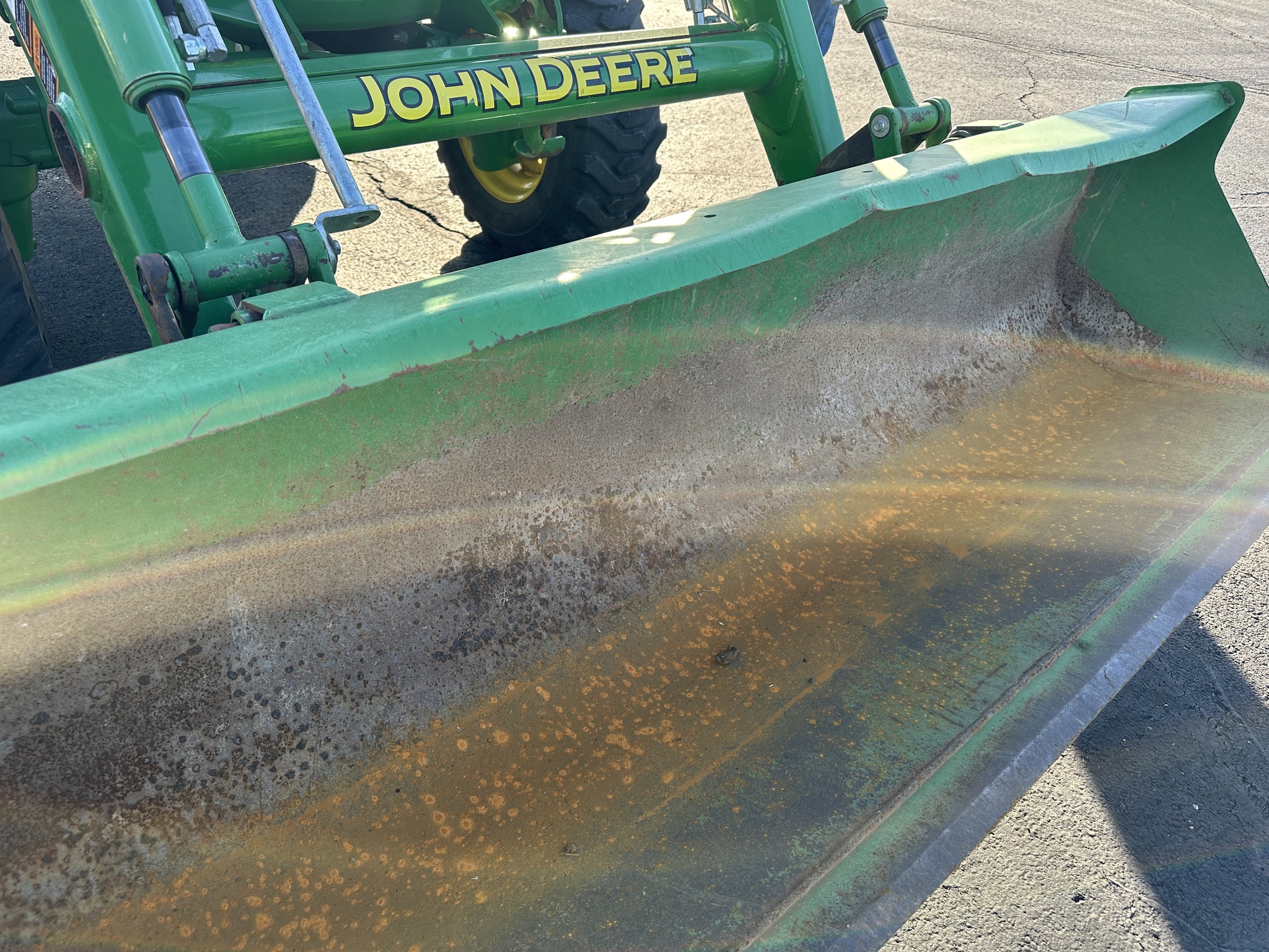 2018 John Deere 4052R Image 11