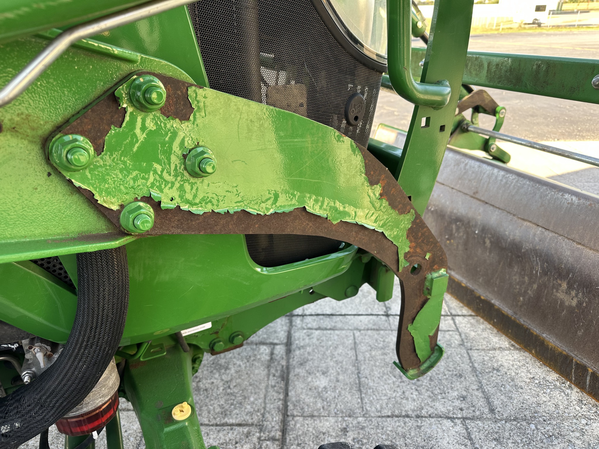 2018 John Deere 4052R Image 16