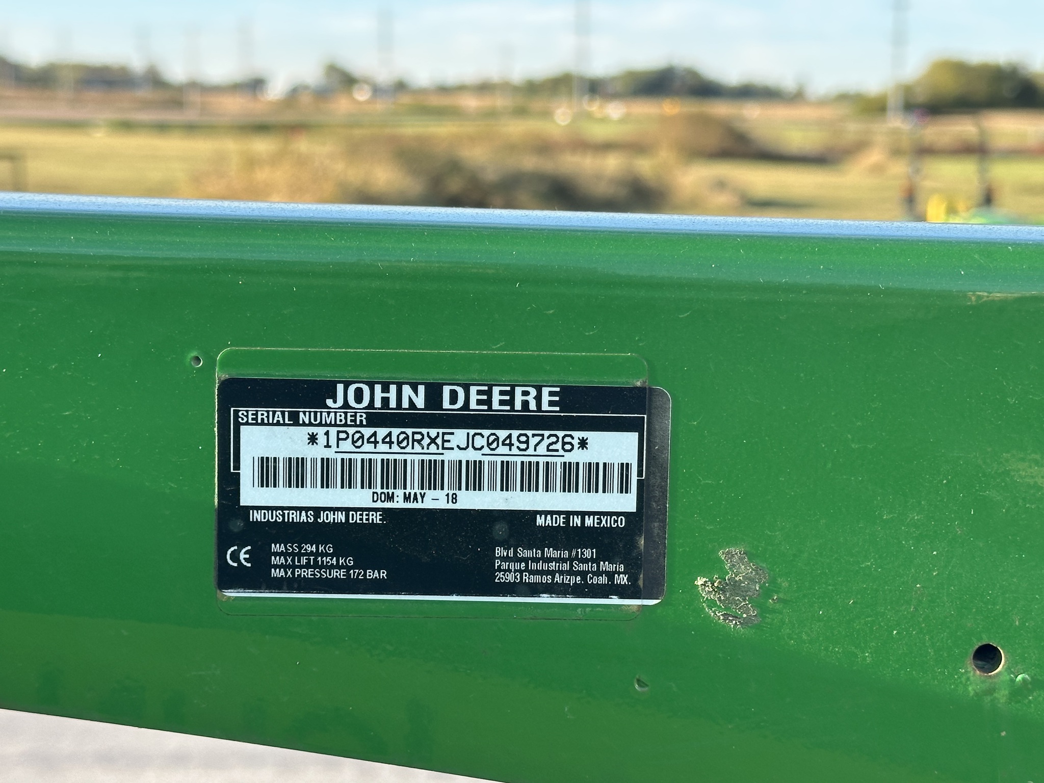 2018 John Deere 4052R Image 18